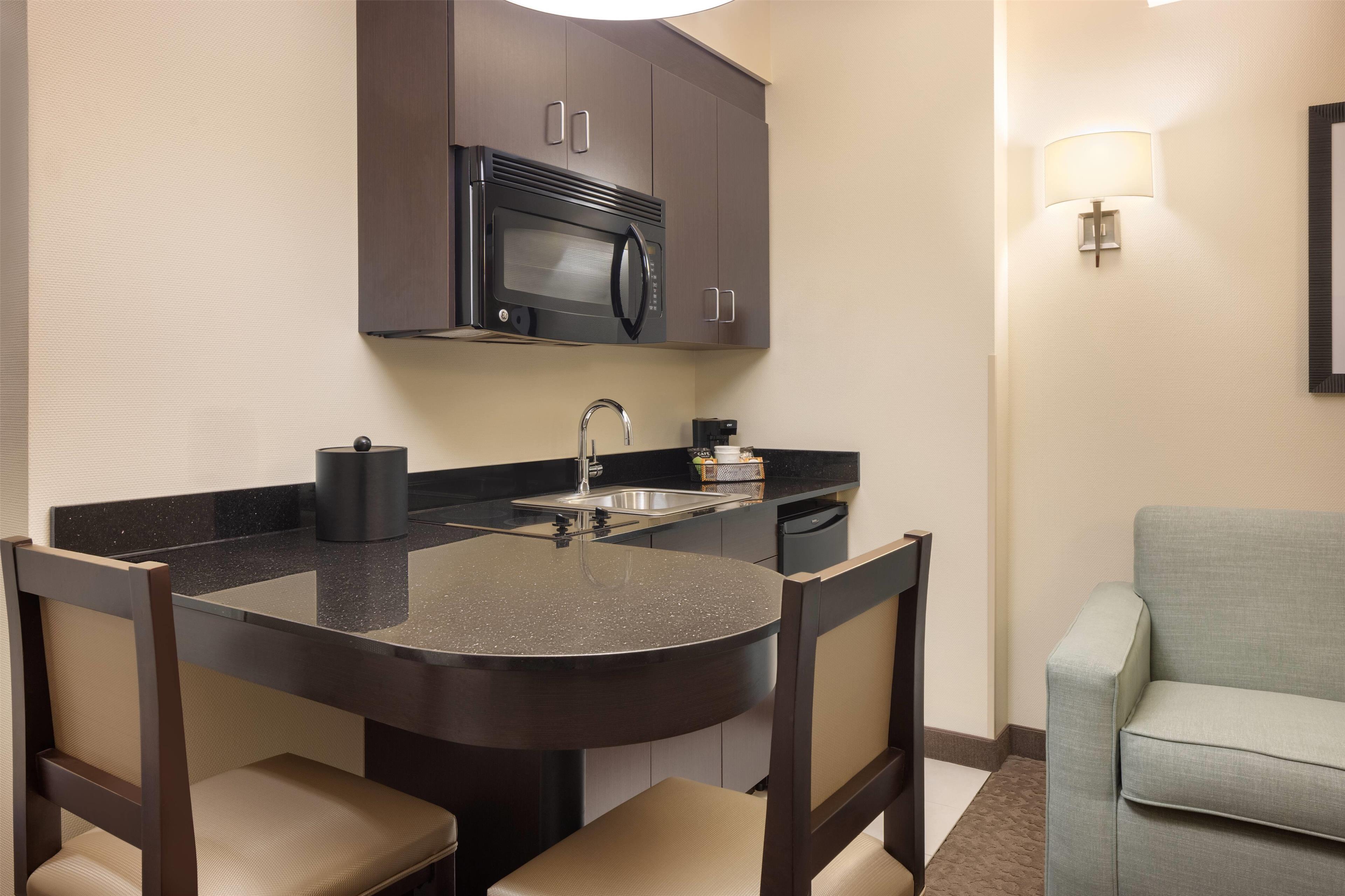 Ramada Plaza by Wyndham Orlando Resort & Suites In