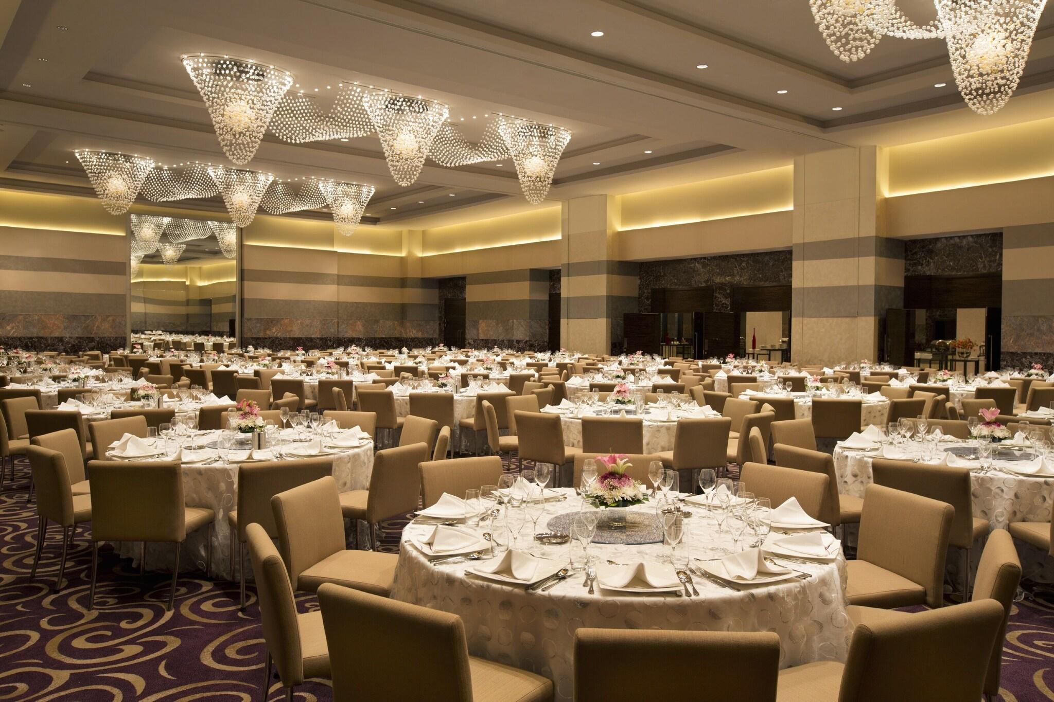 Millennium Al Rawdah Hotel Abu Dhabi - photo