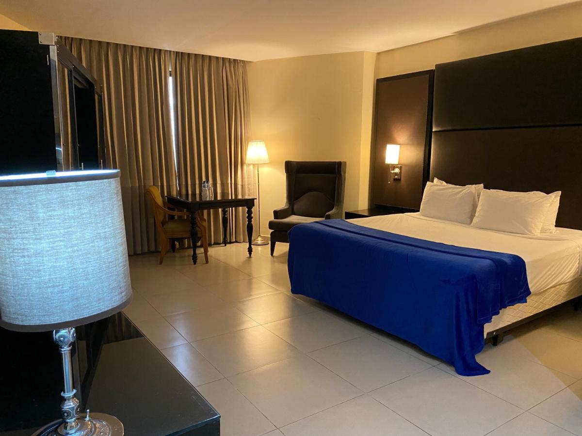 Ramada by Wyndham Princess Santo Domingo by null
