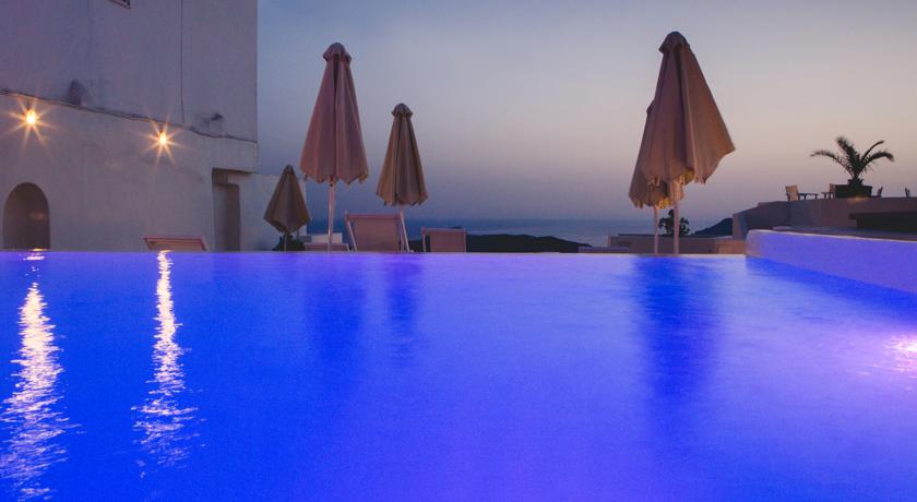 Pantelia Suites