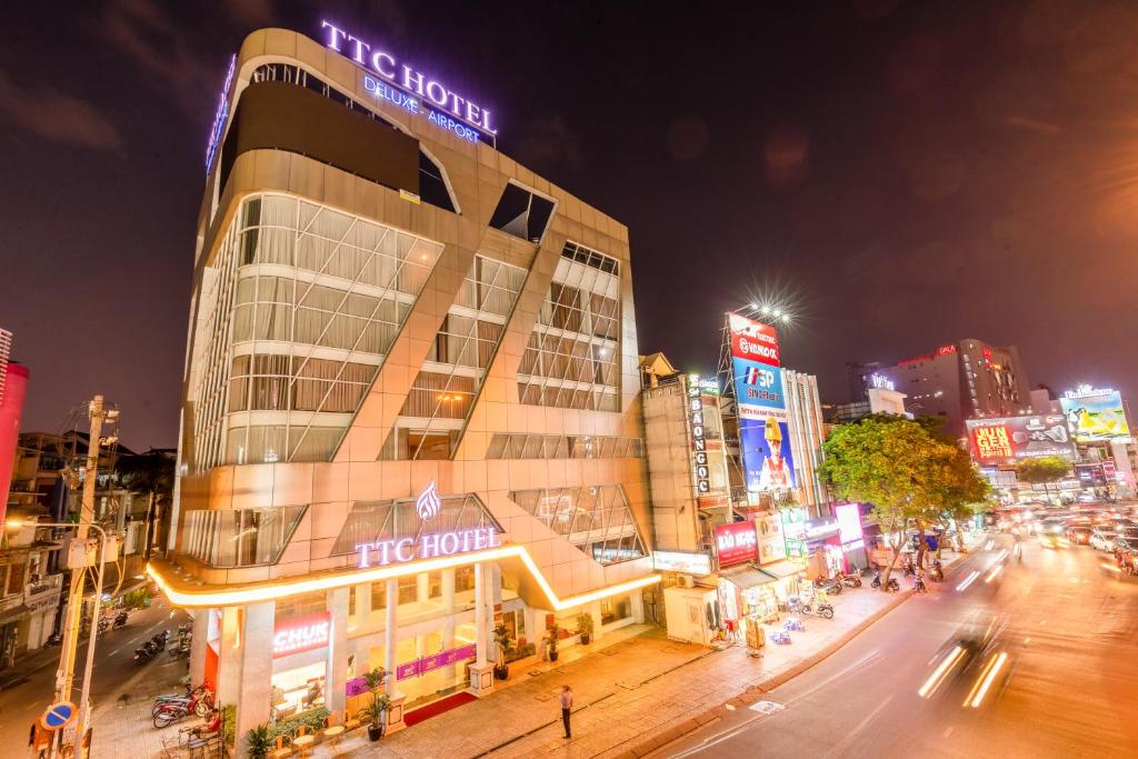 TTC Hotel Deluxe Airport, Tân Bình
