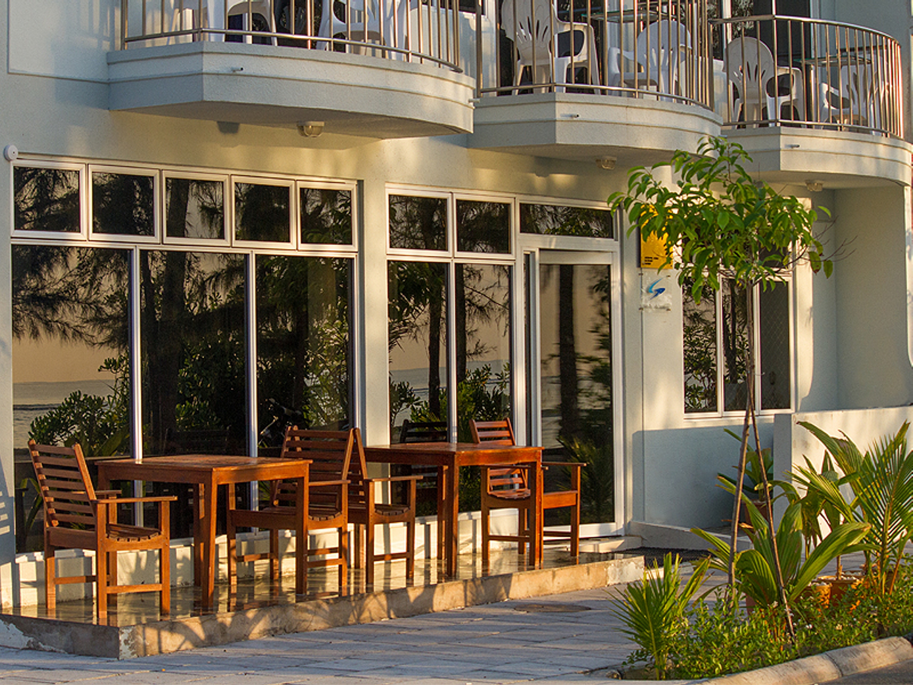 Sunny Suites Inn by null