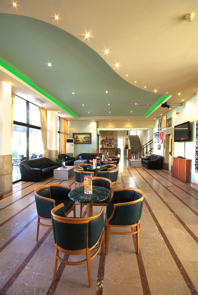 Poseidon Hotel and Apartments - photo