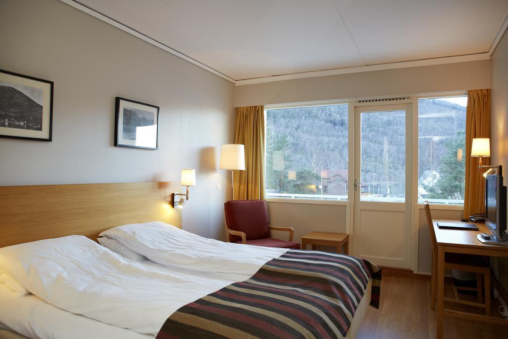 Kinsarvik Fjordhotel by null