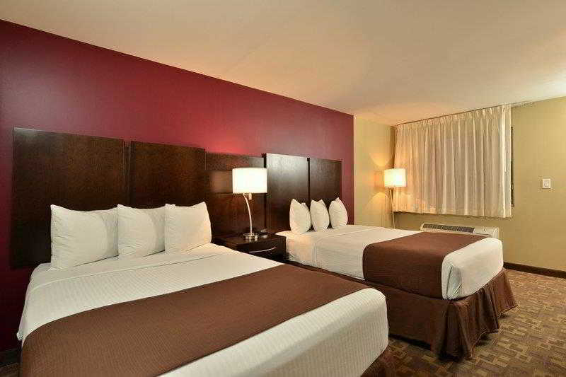 Quality Inn & Suites Phoenix Nw Sun City