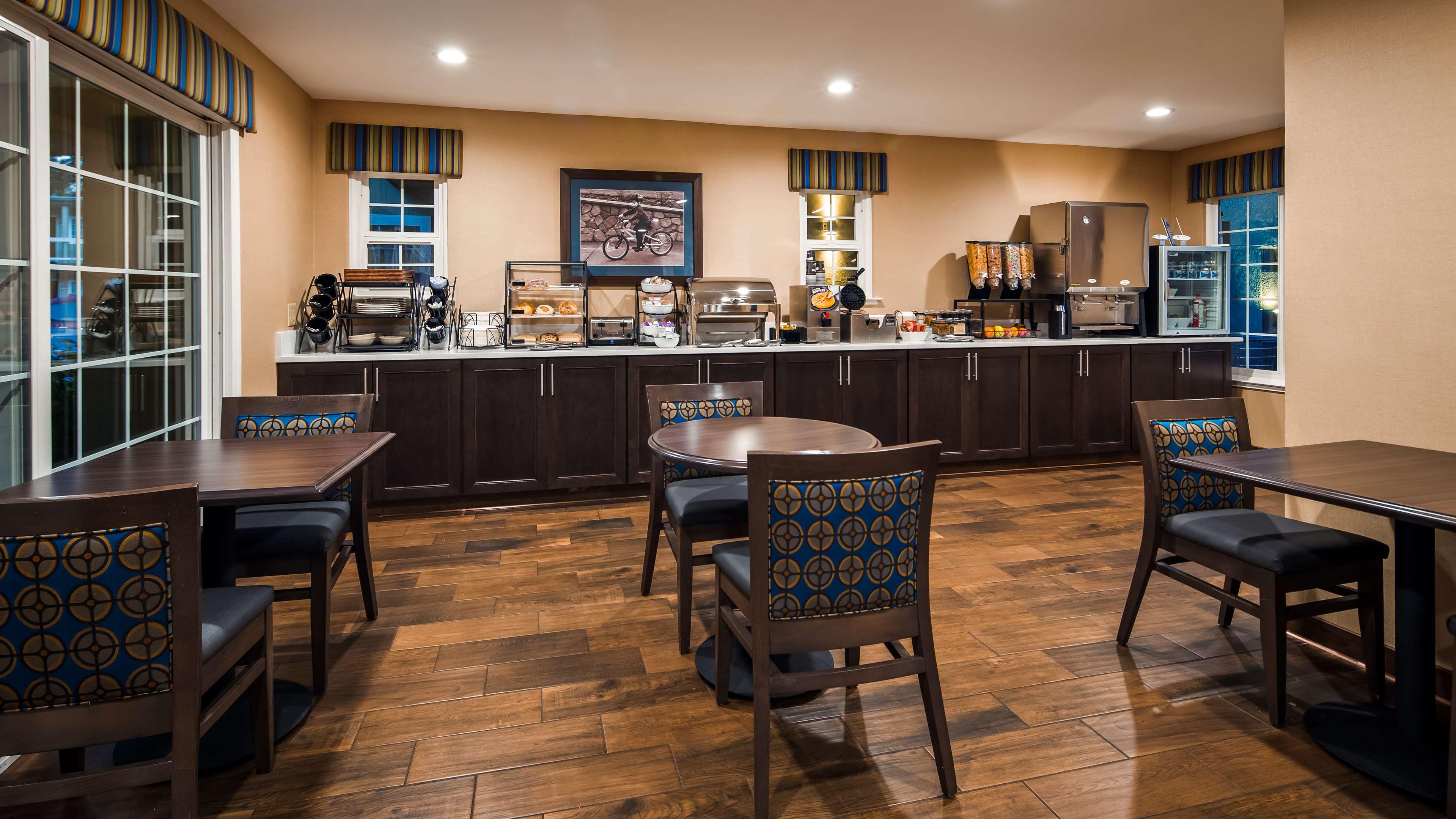 Best Western University Lodge