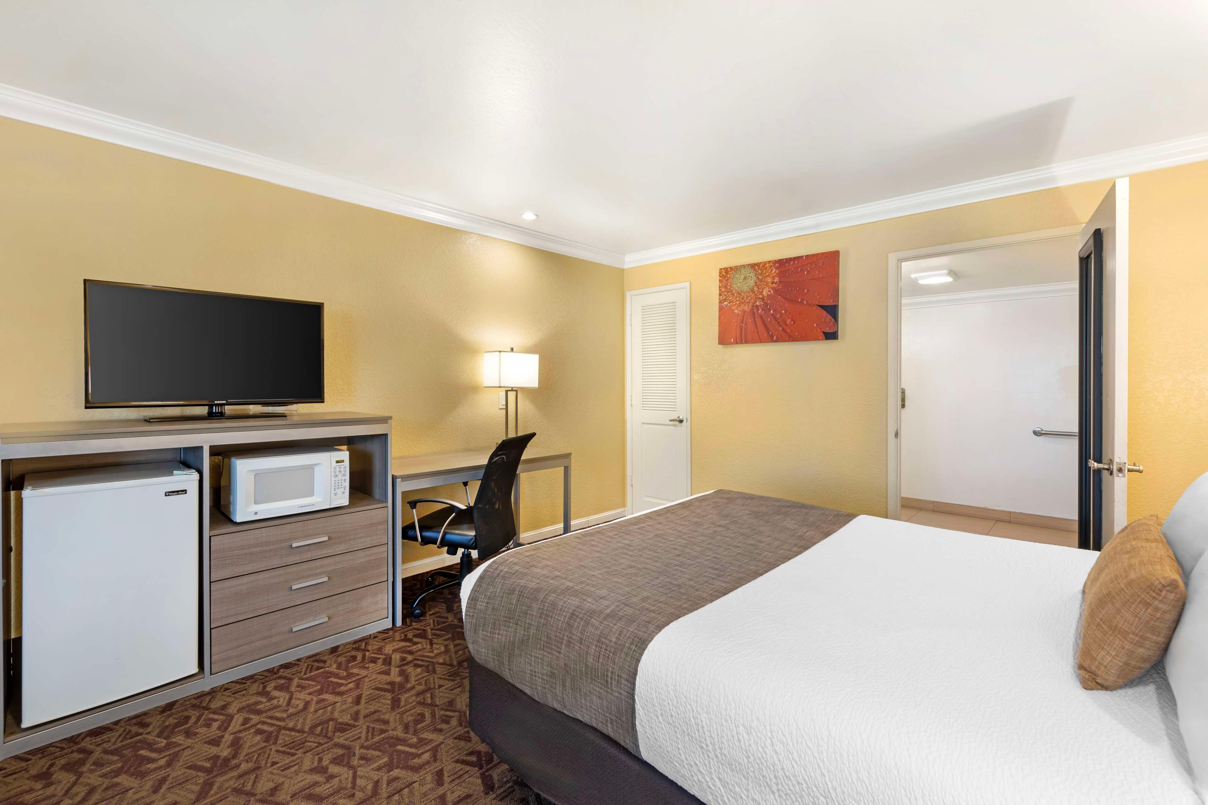 Best Western Hanford Inn