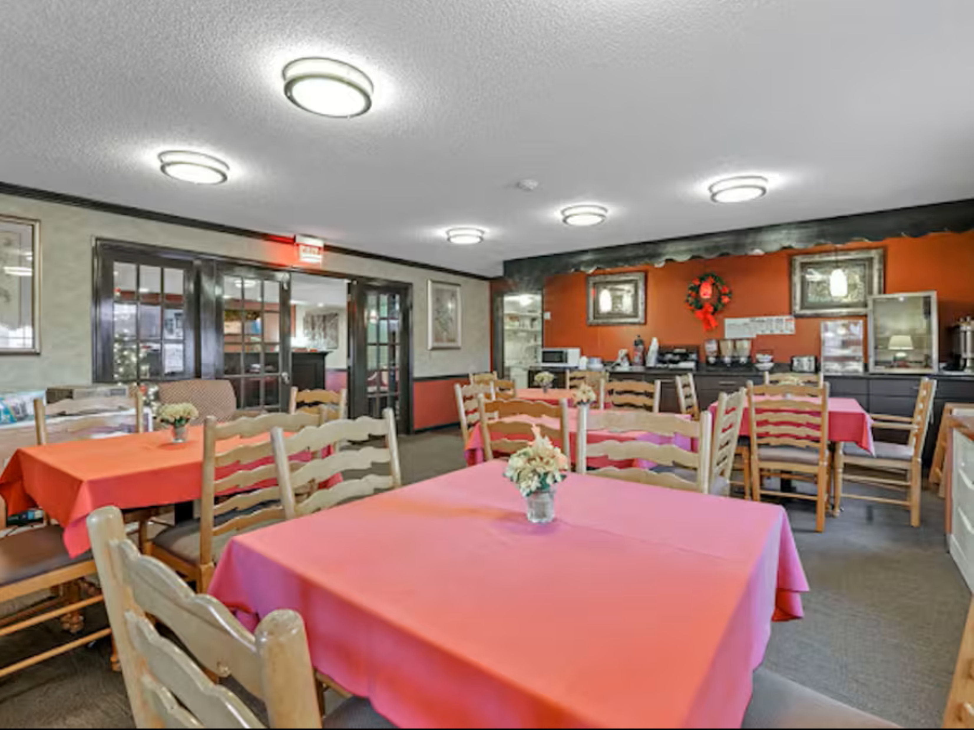 Red Roof Inn Uhrichsville