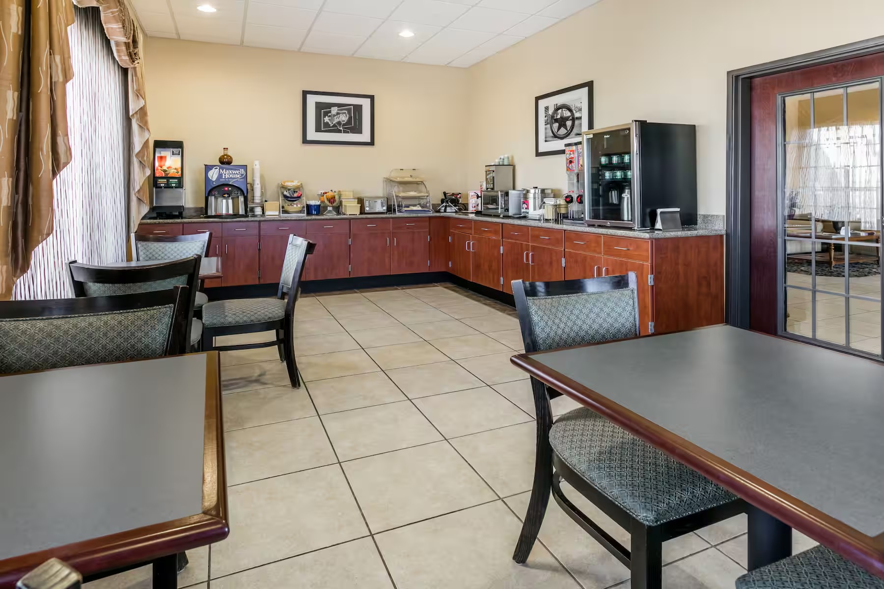 Days Inn by Wyndham Salado