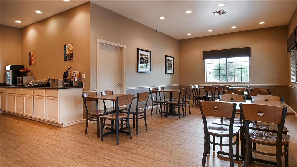 Whitten Inn Cotulla RV Par