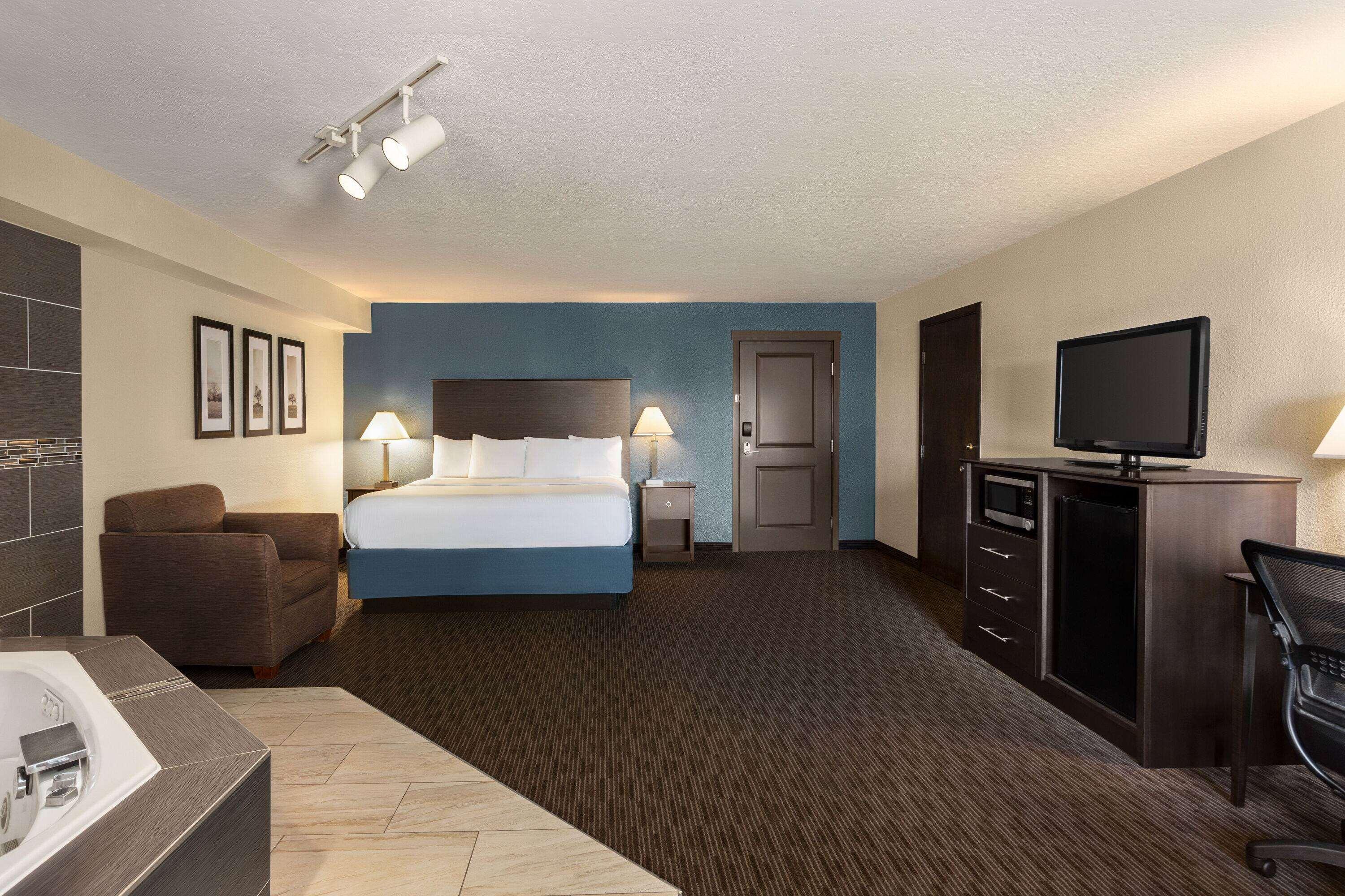 AmericInn by Wyndham La Crosse Riverfront