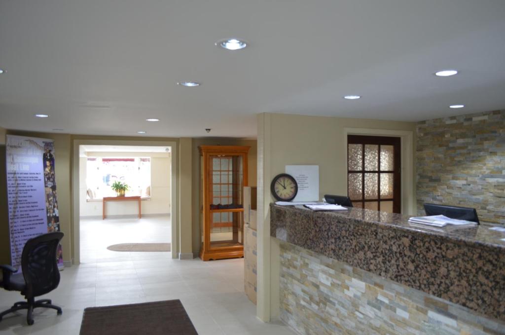 Super 8 by Wyndham Gananoque/Country Squire Resort