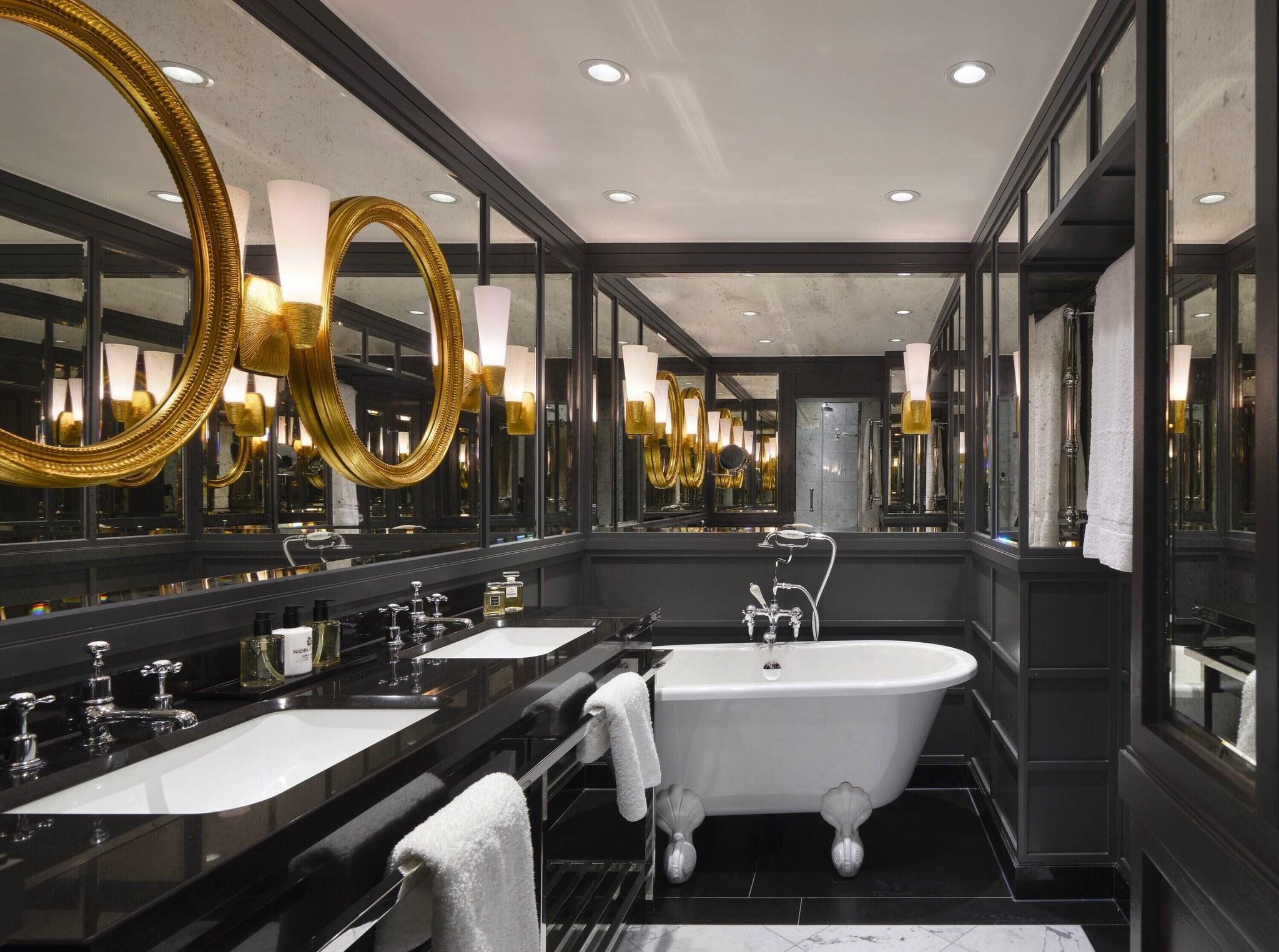 11 Cadogan Gardens by null