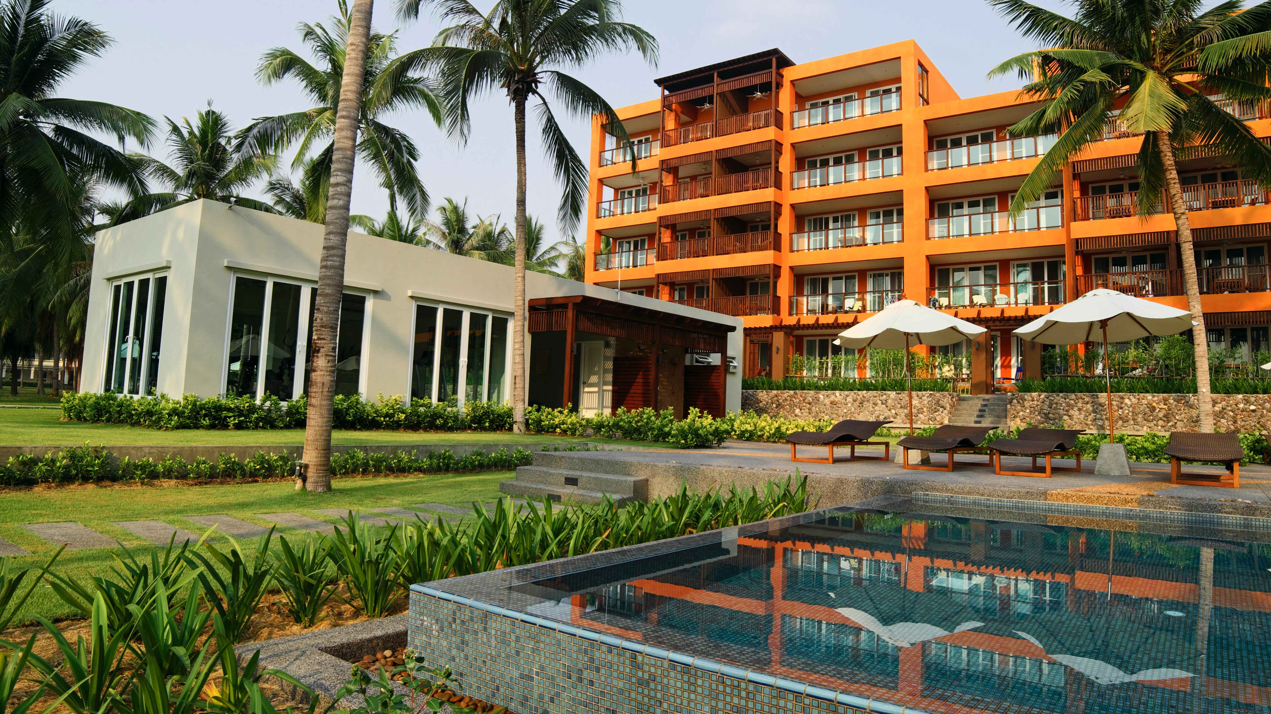 Nishaville Resort, Thap Sakae