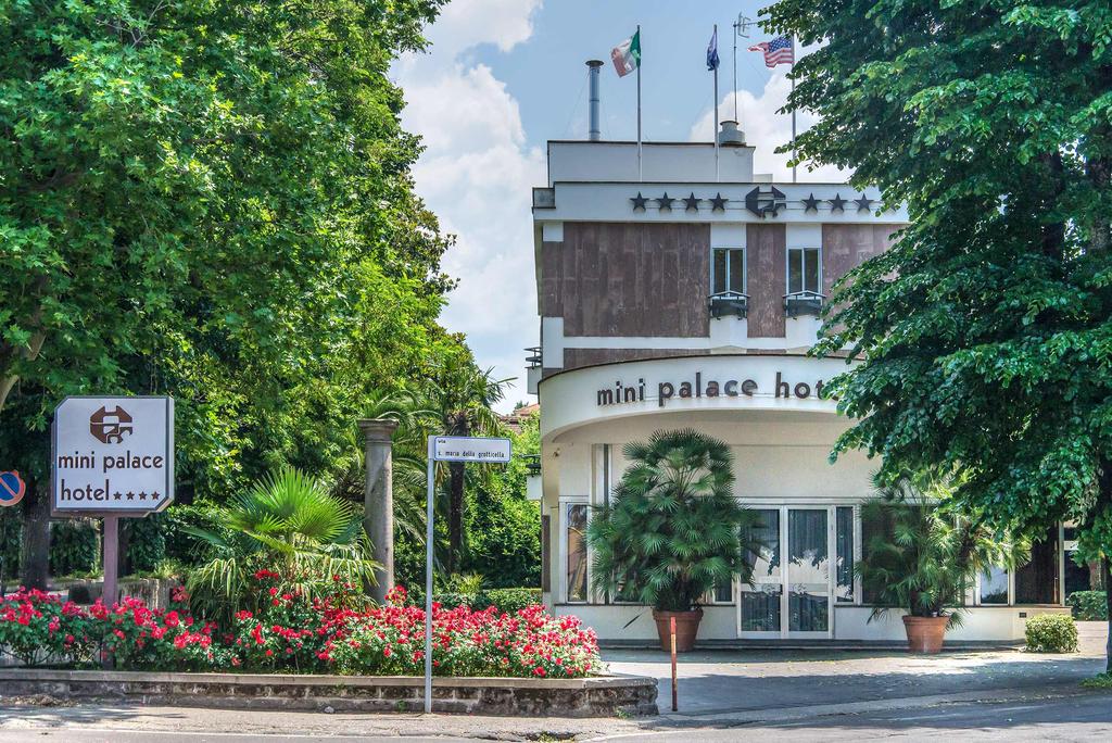 Hotel Mini Palace image