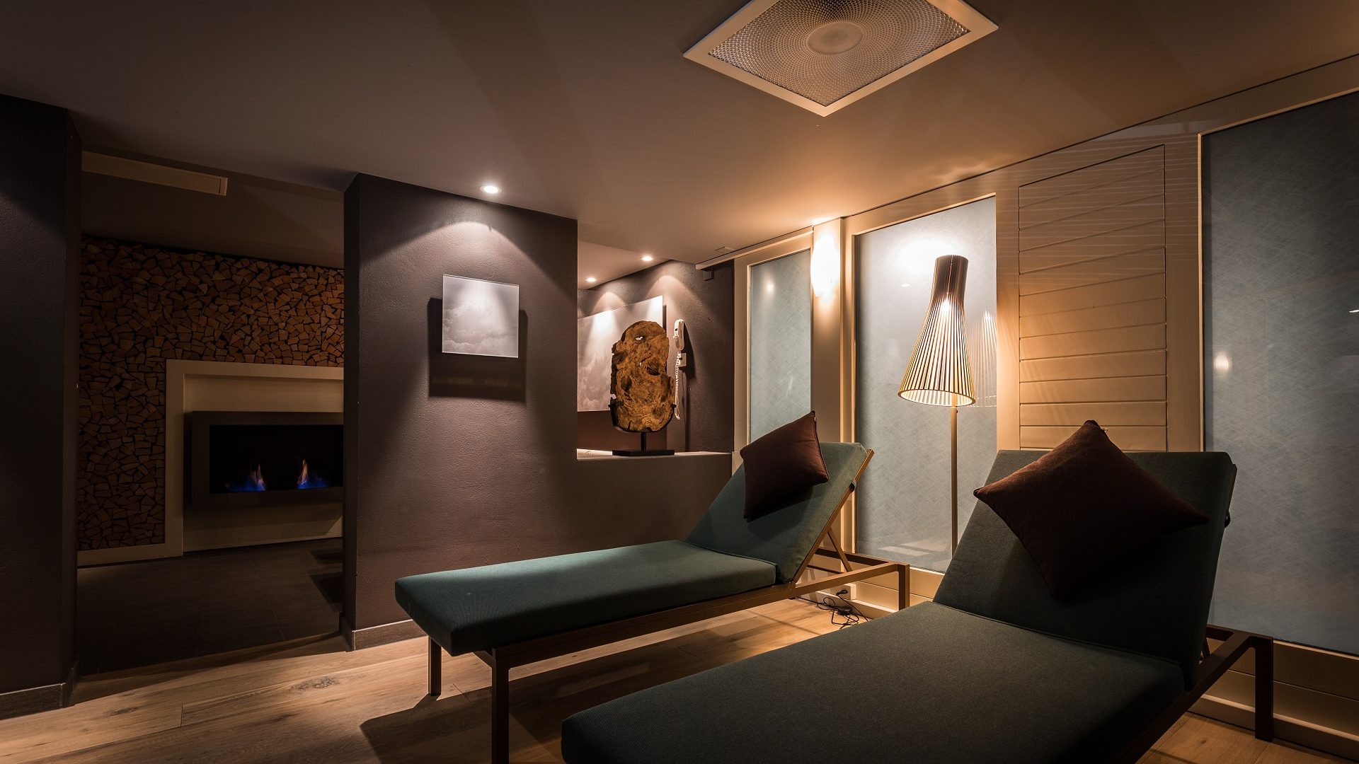 HUUS Gstaad Hotel by null