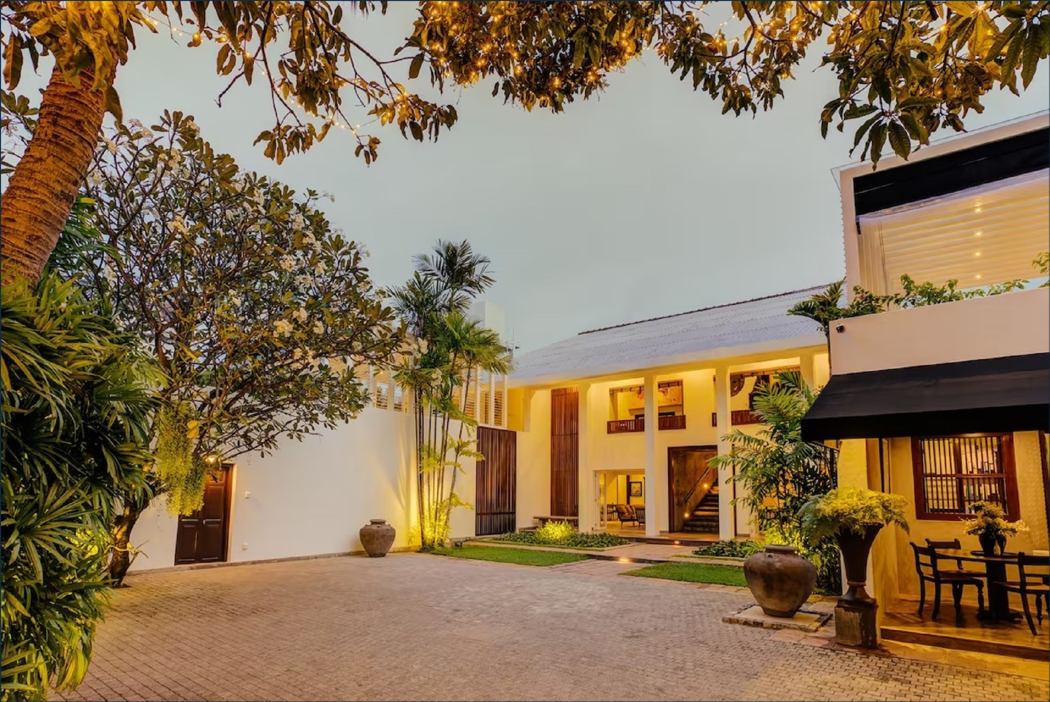 Taru Villas - Lake Lodge