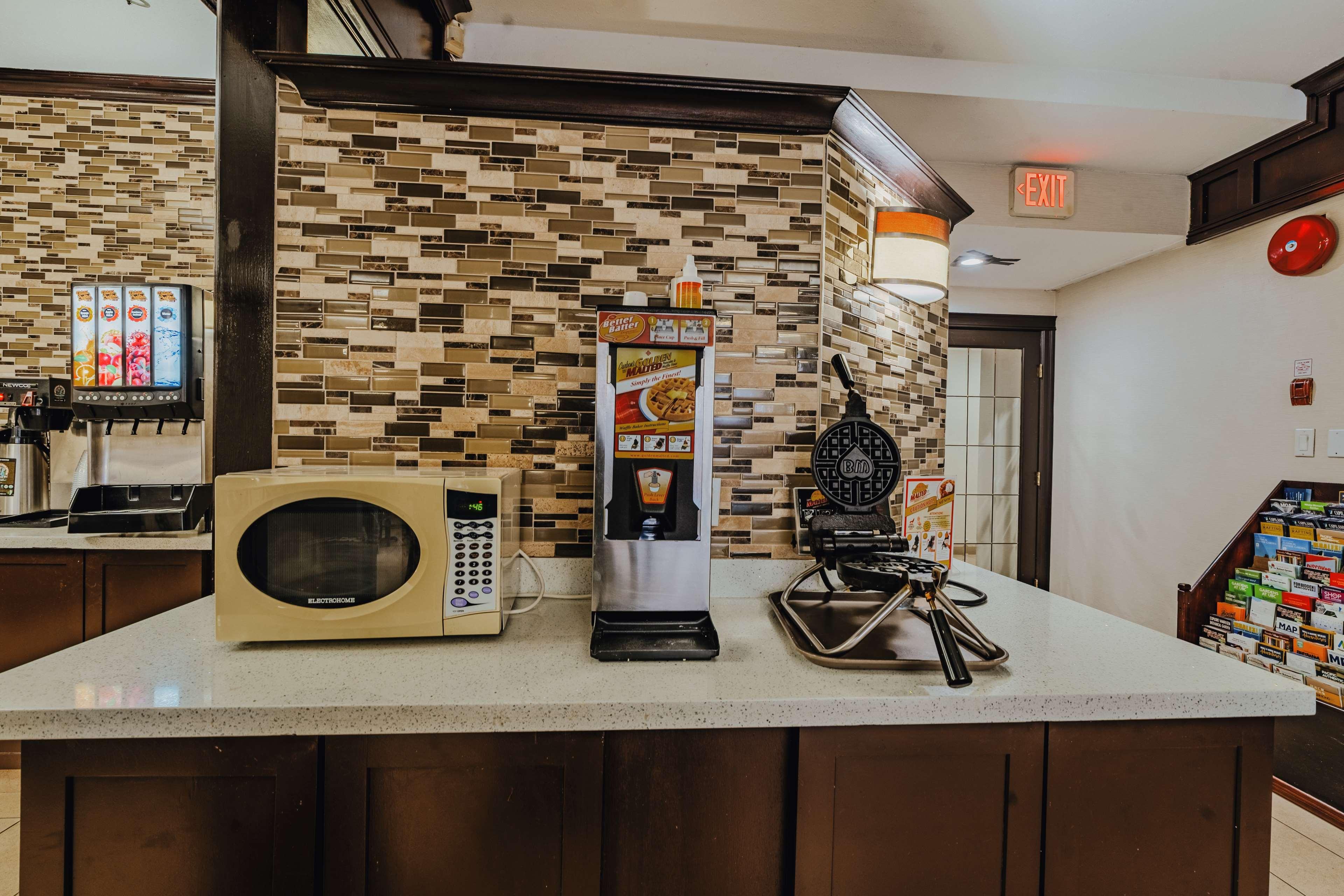 SureStay Plus Hotel by Best Western Coquitlam