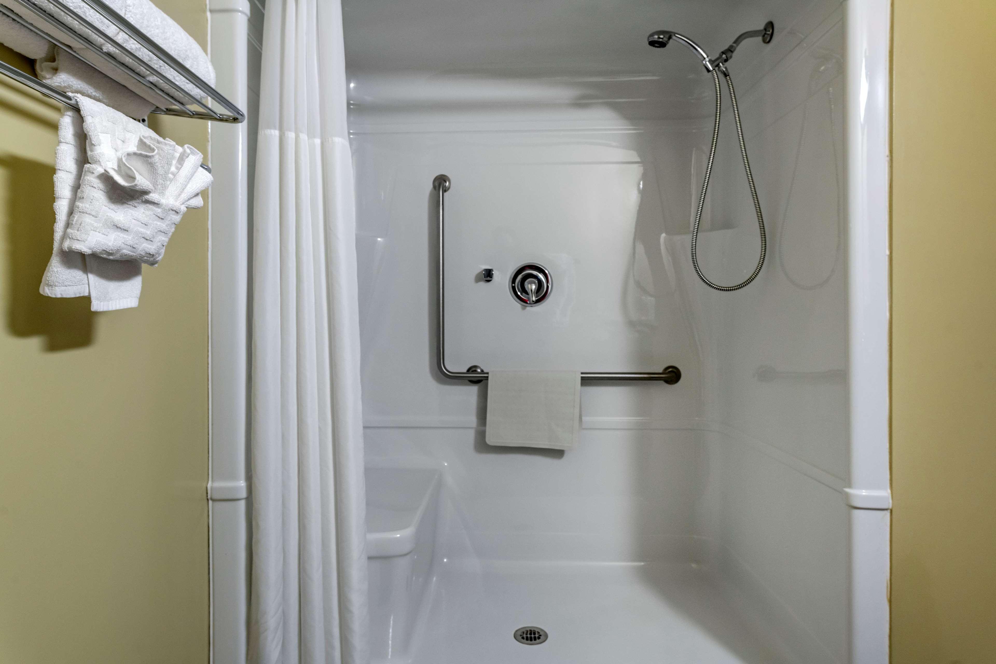 Best Western Plus Dartmouth Hotel & Suites