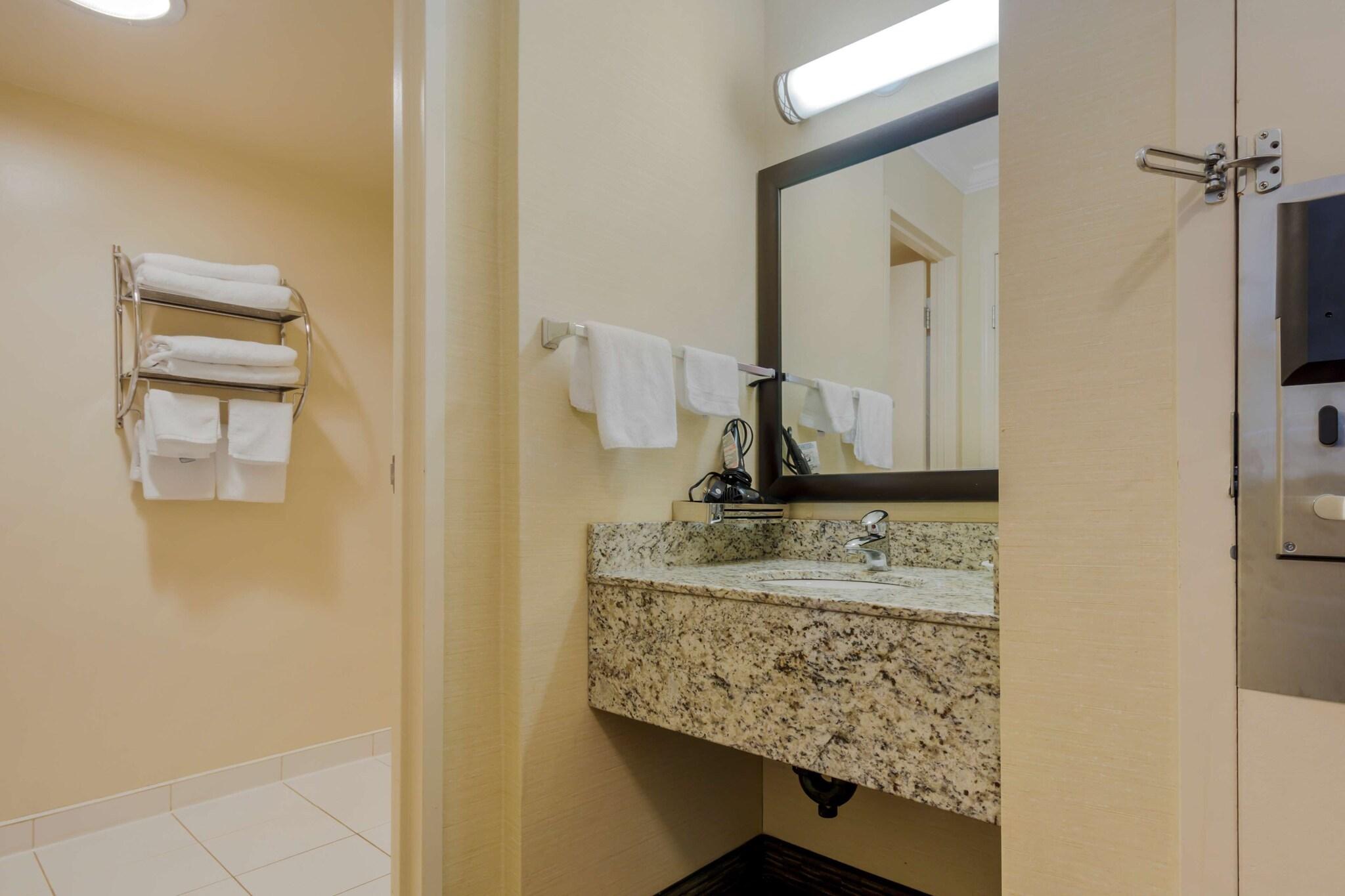 Best Western Plus Dryden Hotel & Conference Centre