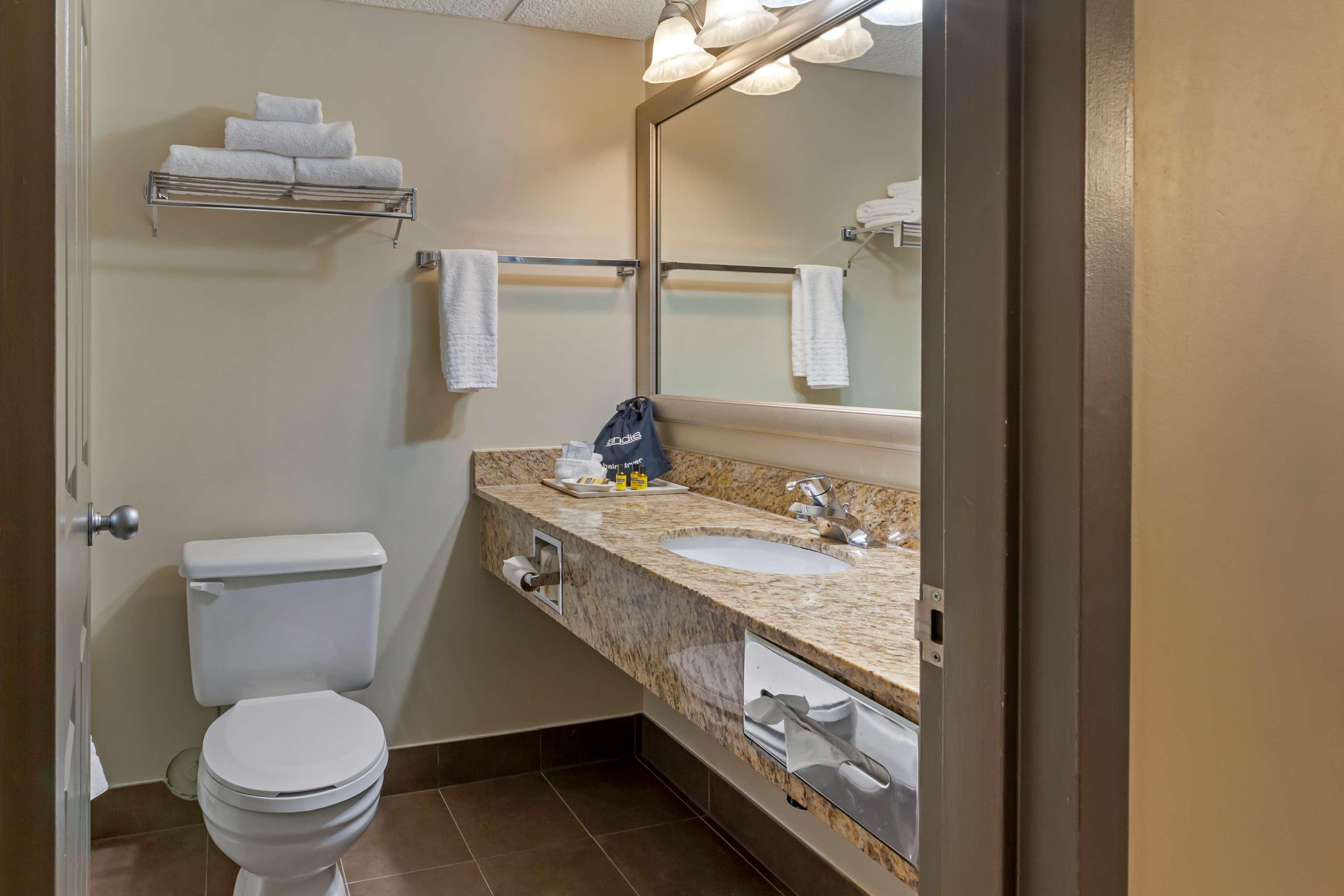 Best Western Plus Orillia Hotel
