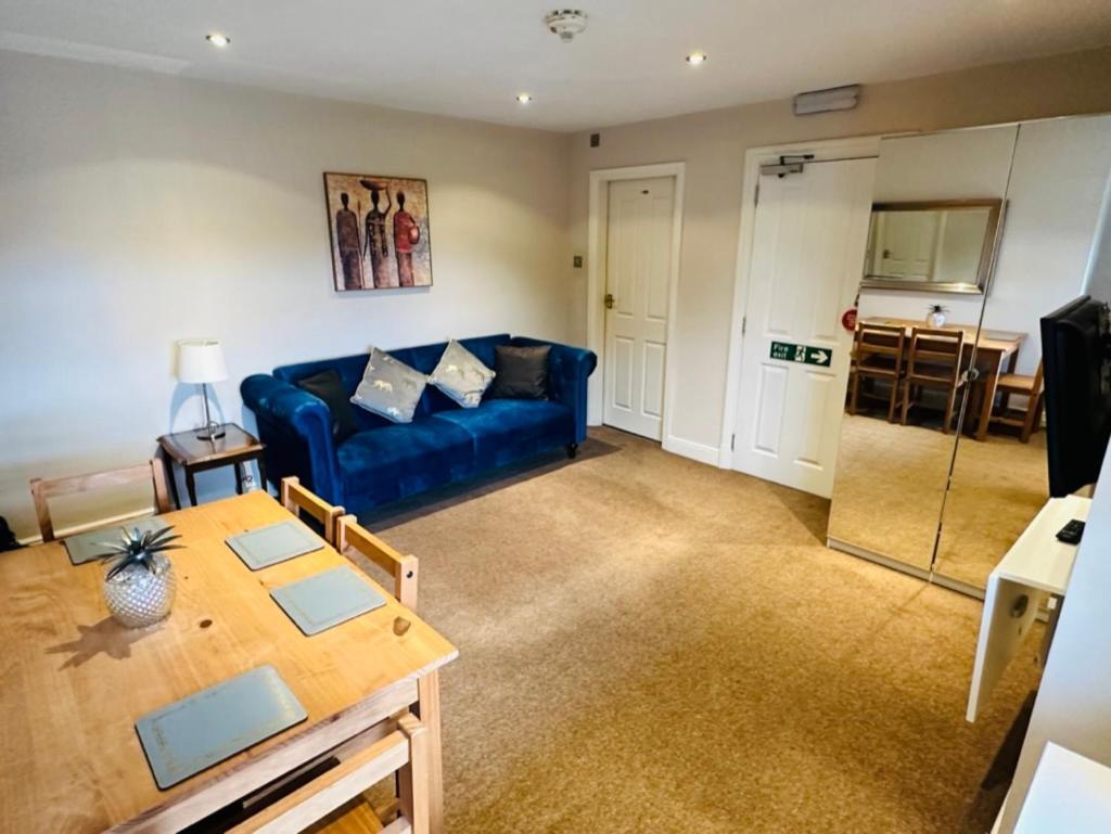 Lennox Lea Hotel & Apartments