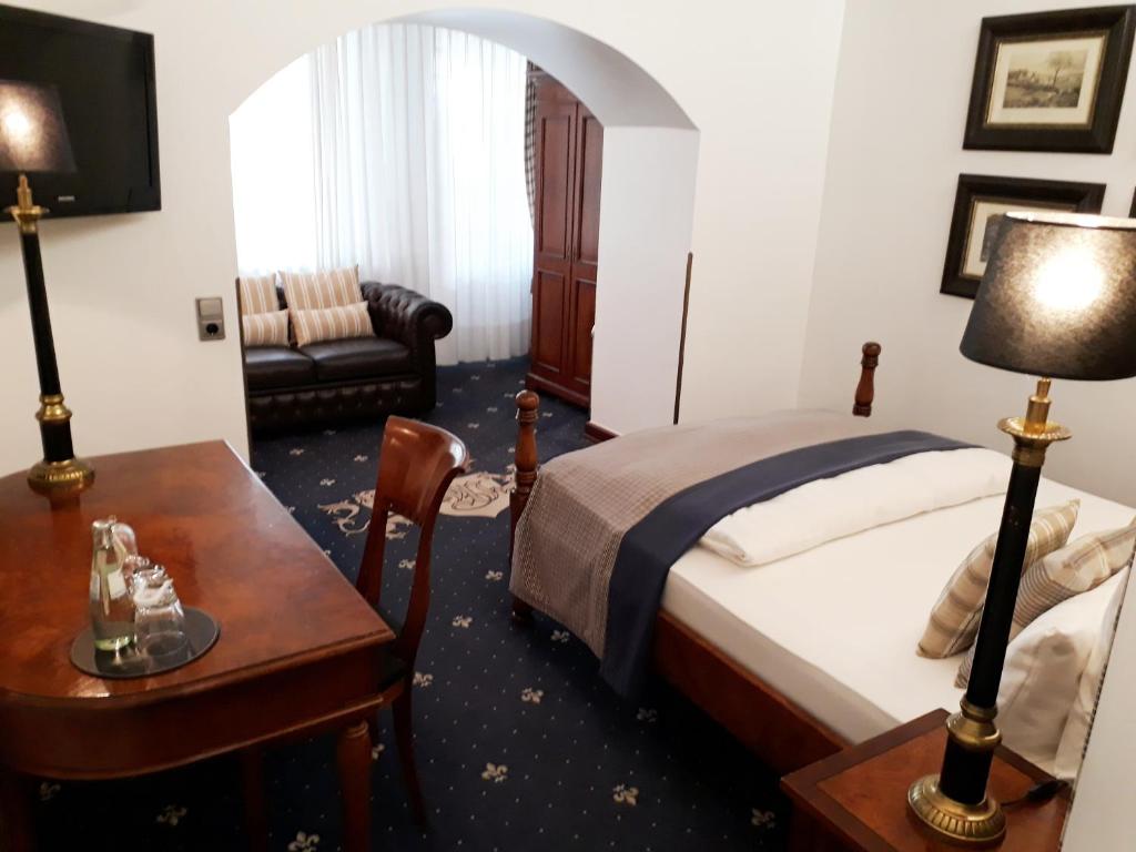 Hotel Windsor by null