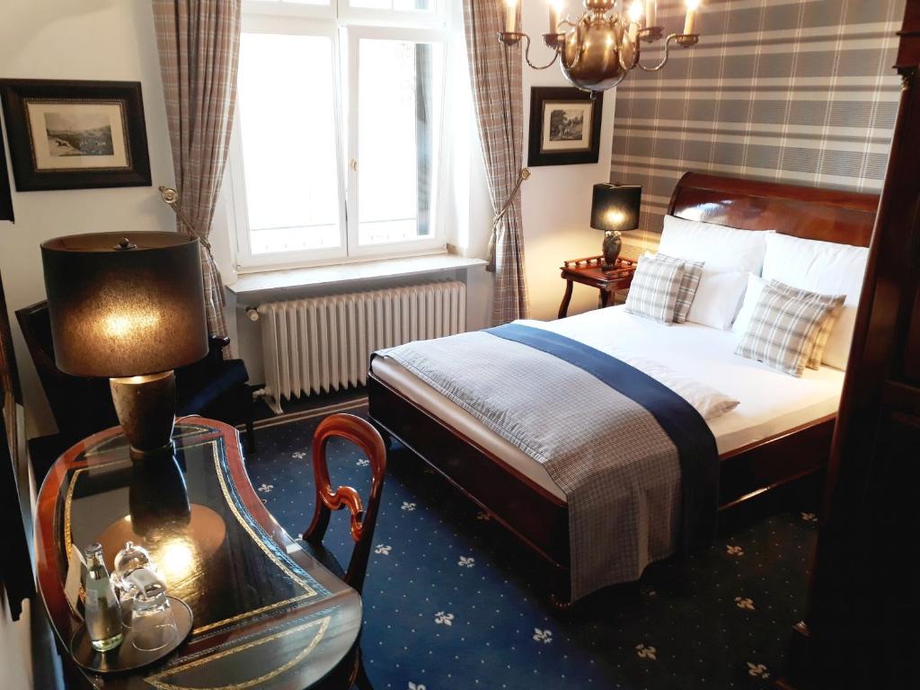 Hotel Windsor by null