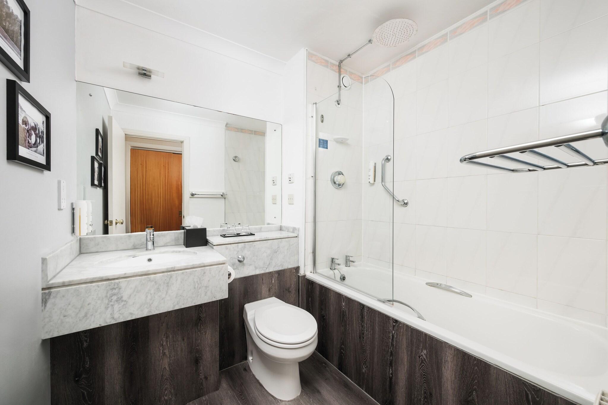 Stirling Highland Hotel by null