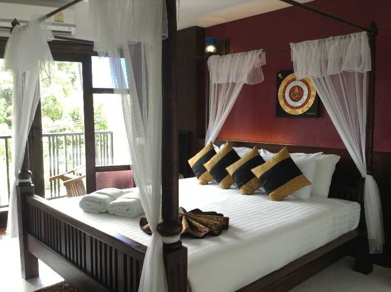 Dee Andaman Hotel Pool Bar