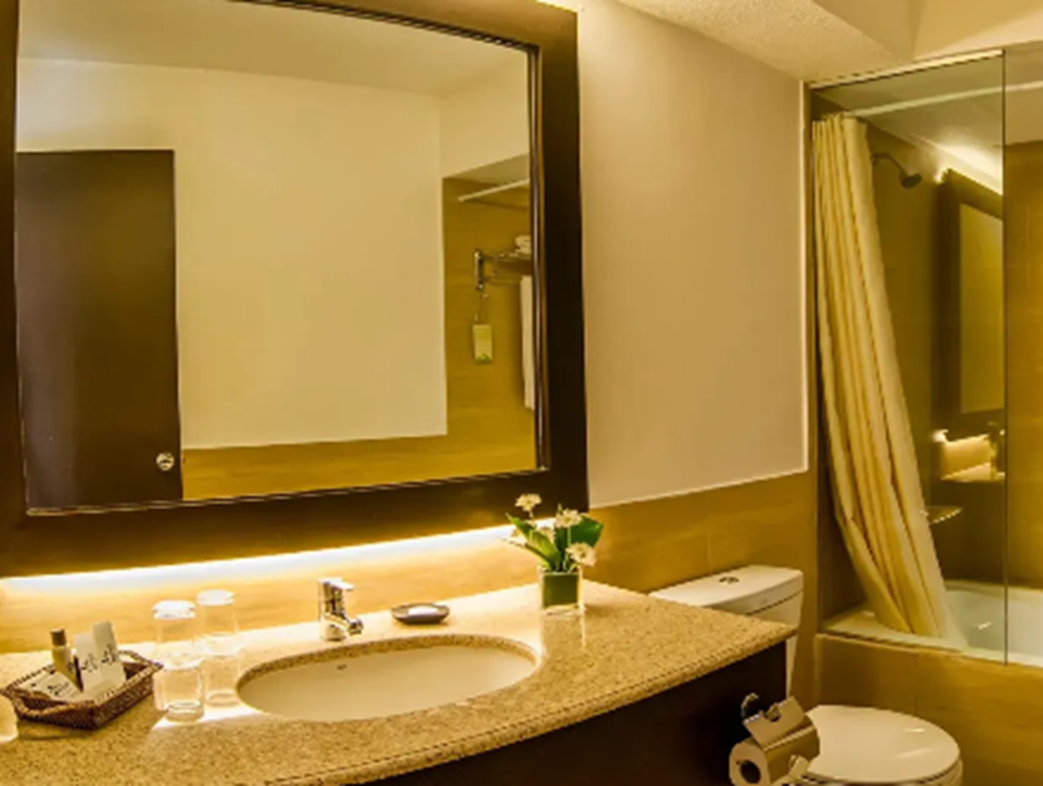 Montebello Villa Hotel by null