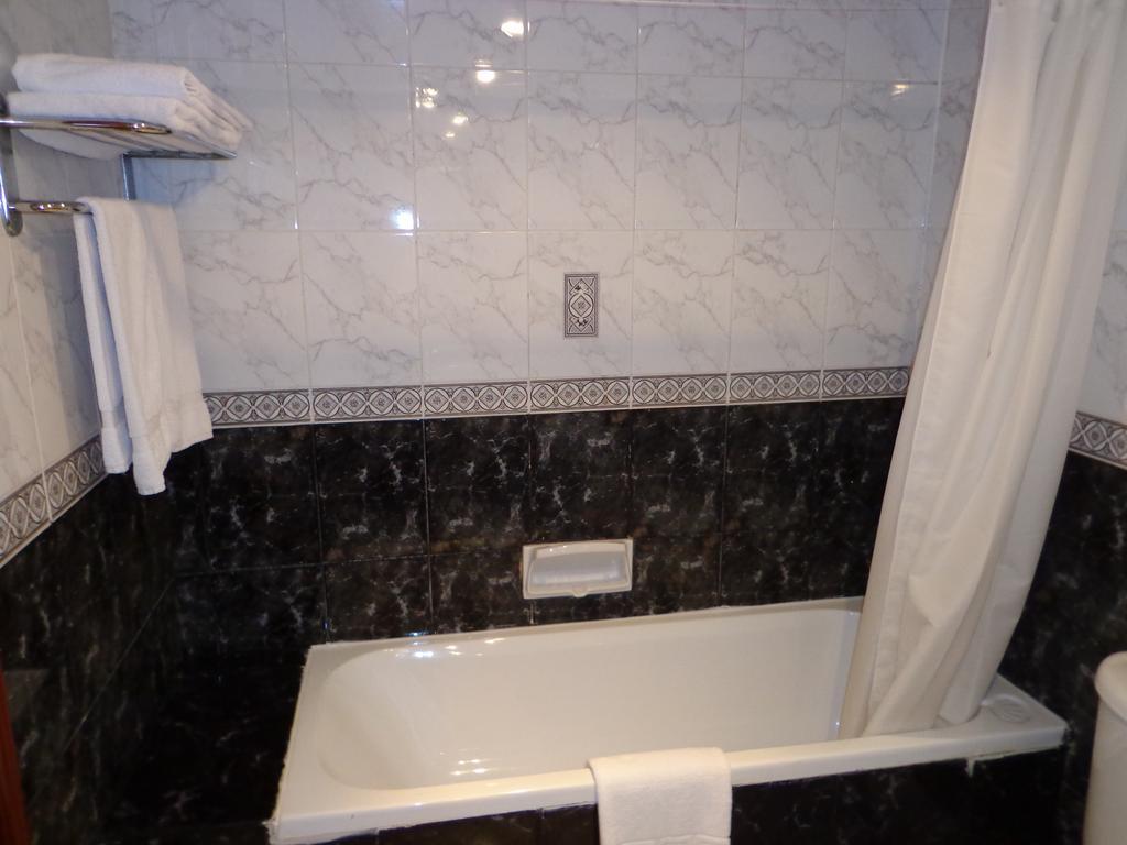 Bahrain Carlton Hotel by null