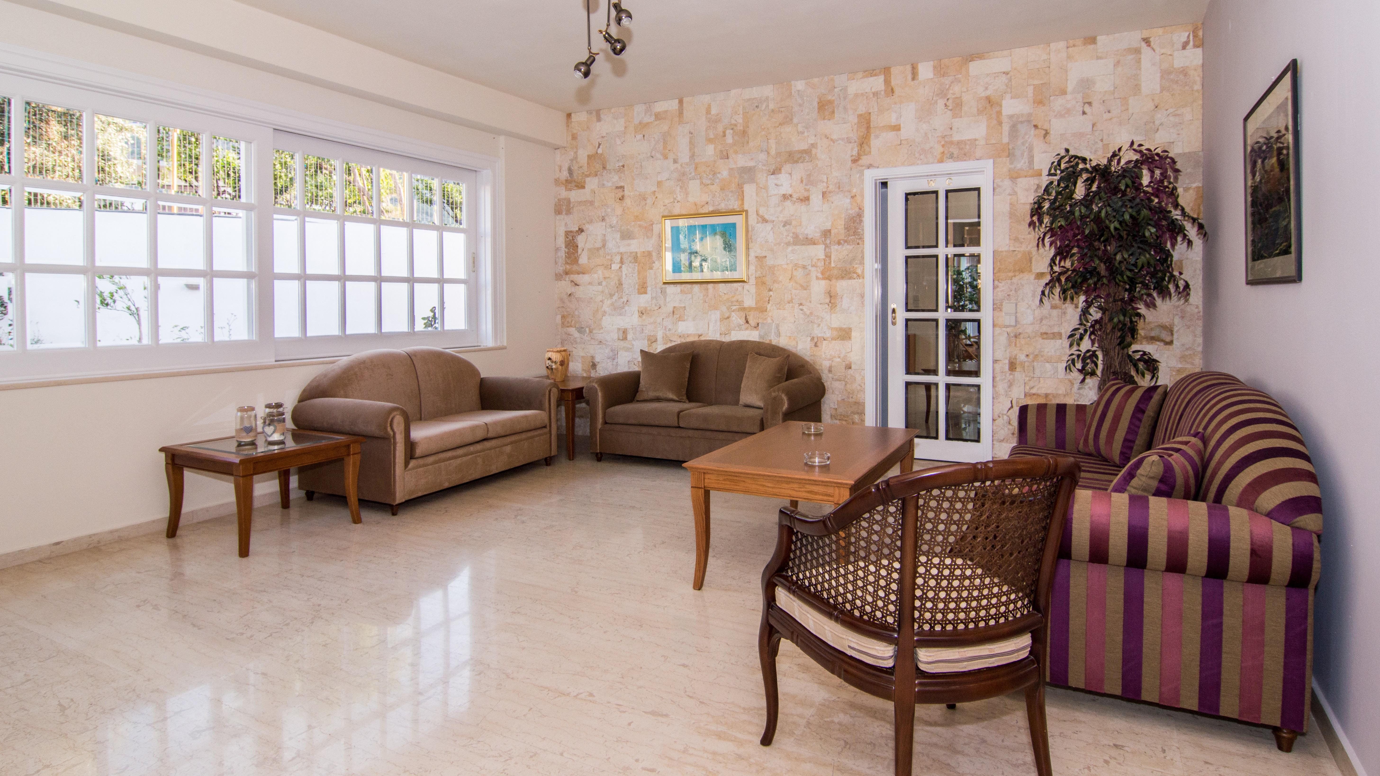 Manolis Apartments