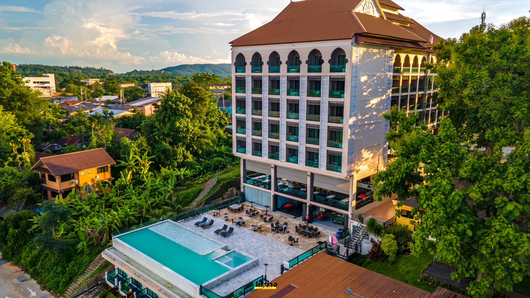 Chiangkhong Teak Garden Riverfront Hotel image