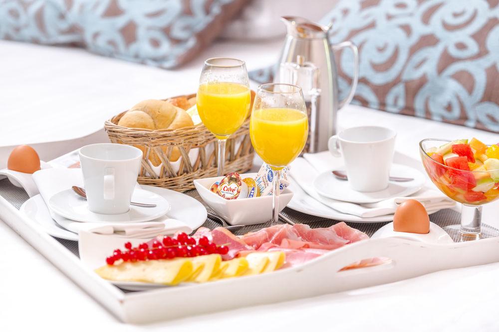 Thermae 2000 by null