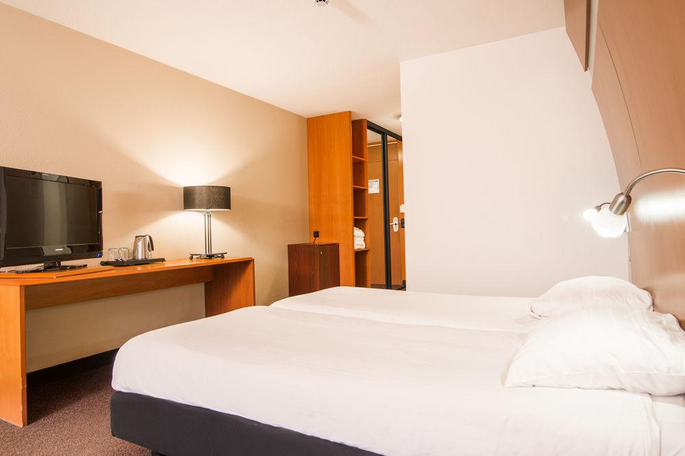 Thermae 2000 by null