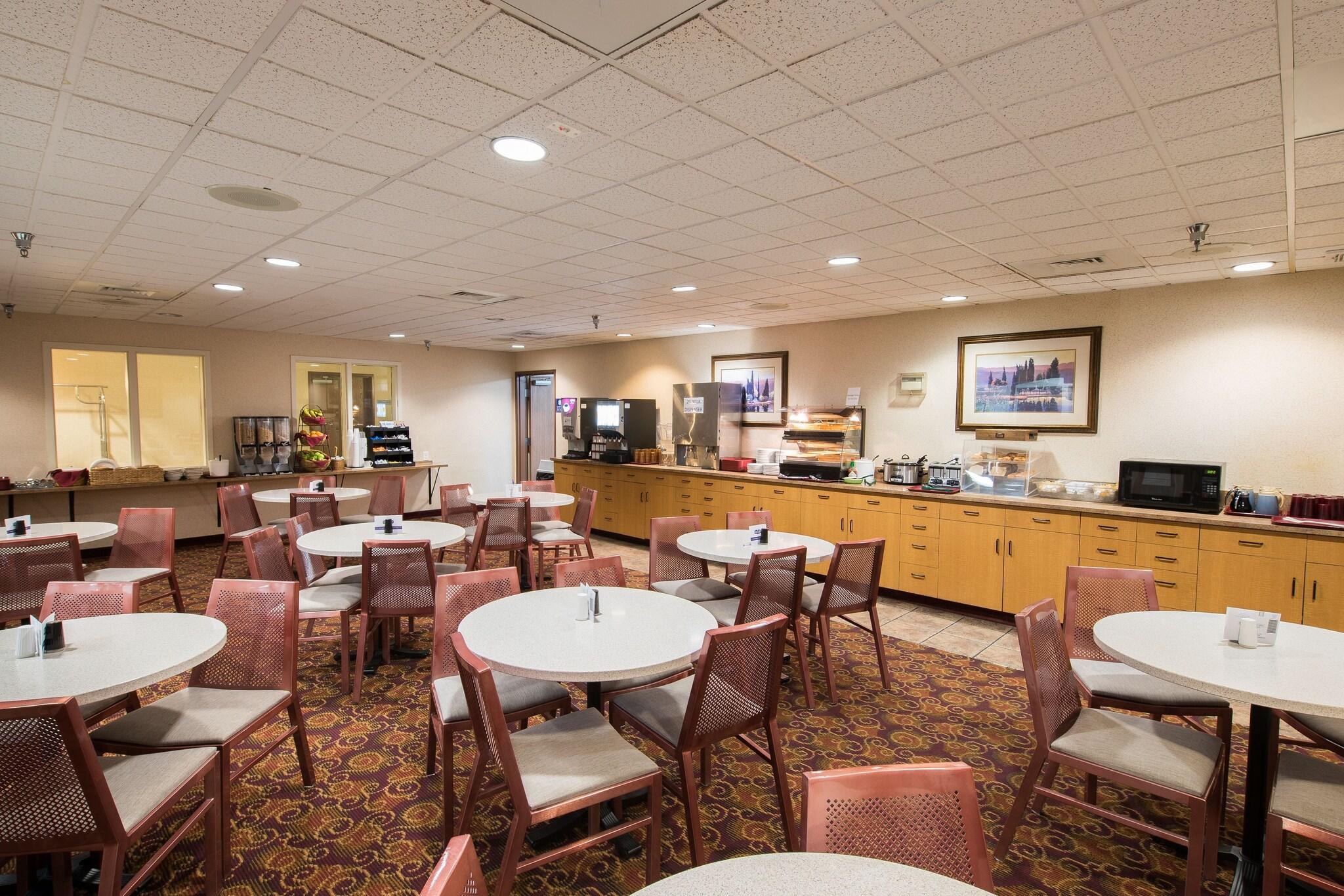 Crystal Inn Hotel&Suites Great Falls