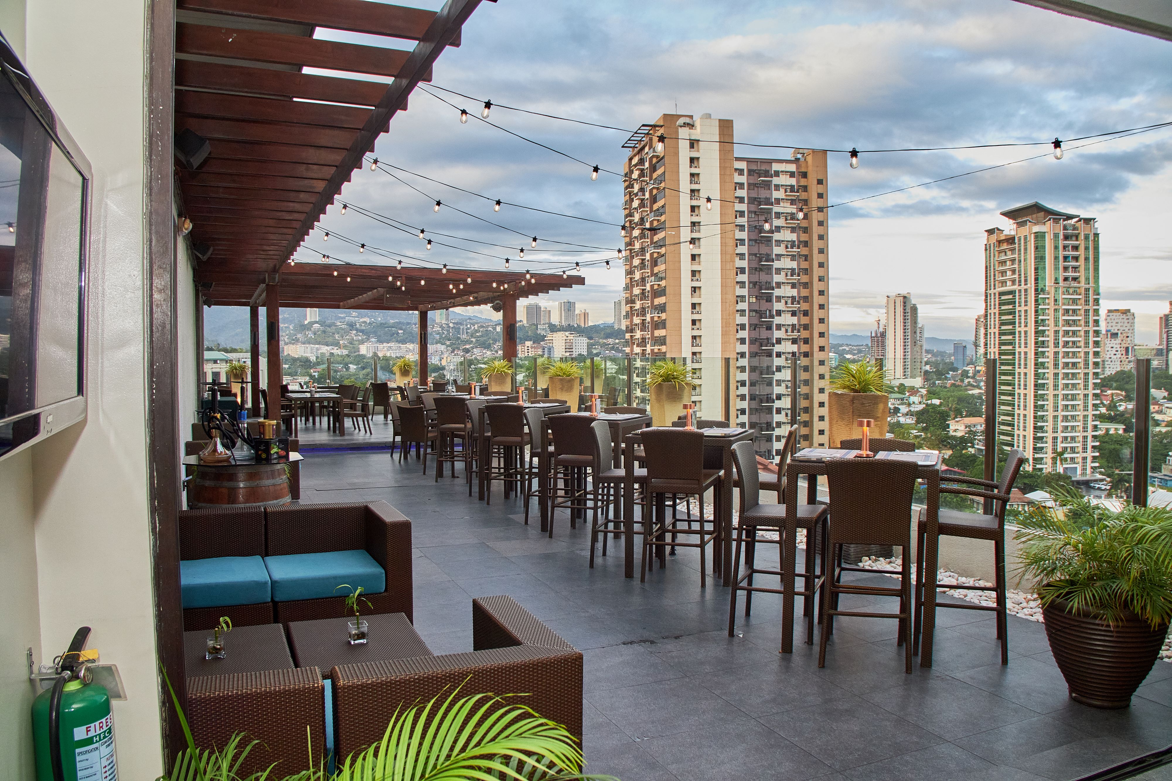 Harolds Hotel by null