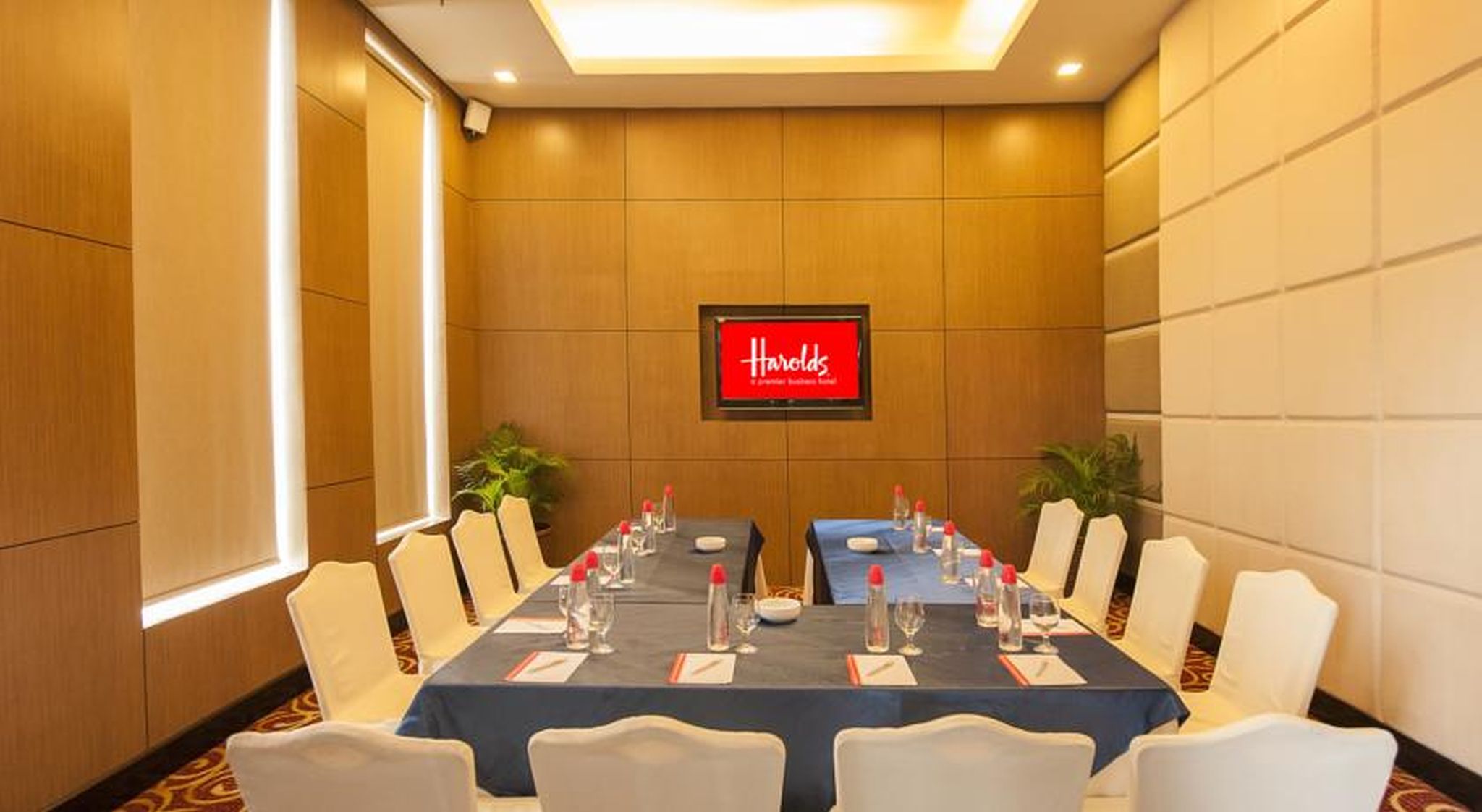Harolds Hotel Cebu by null