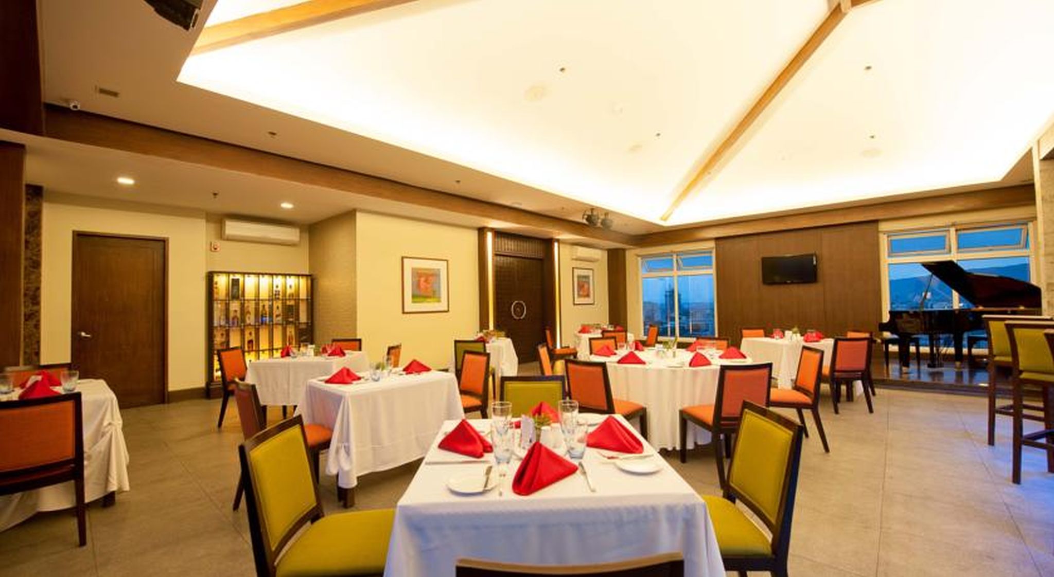 Harolds Hotel by null