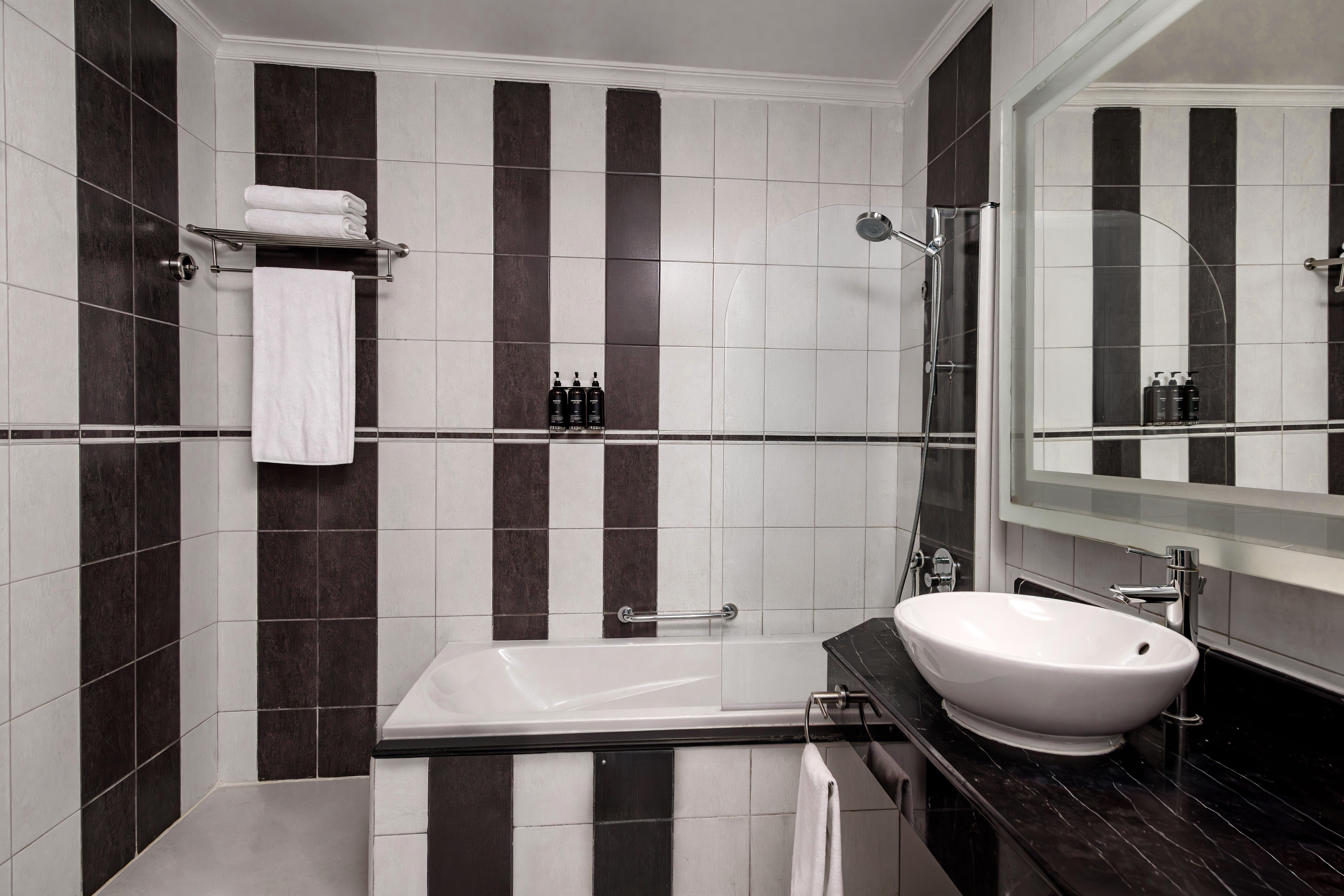 Central Hotel Doha by IHG