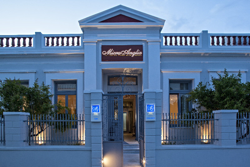 Micra Anglia Hotel - Andros by null