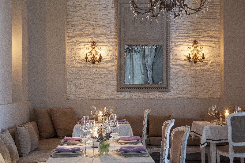 Micra Anglia Hotel - Andros by null