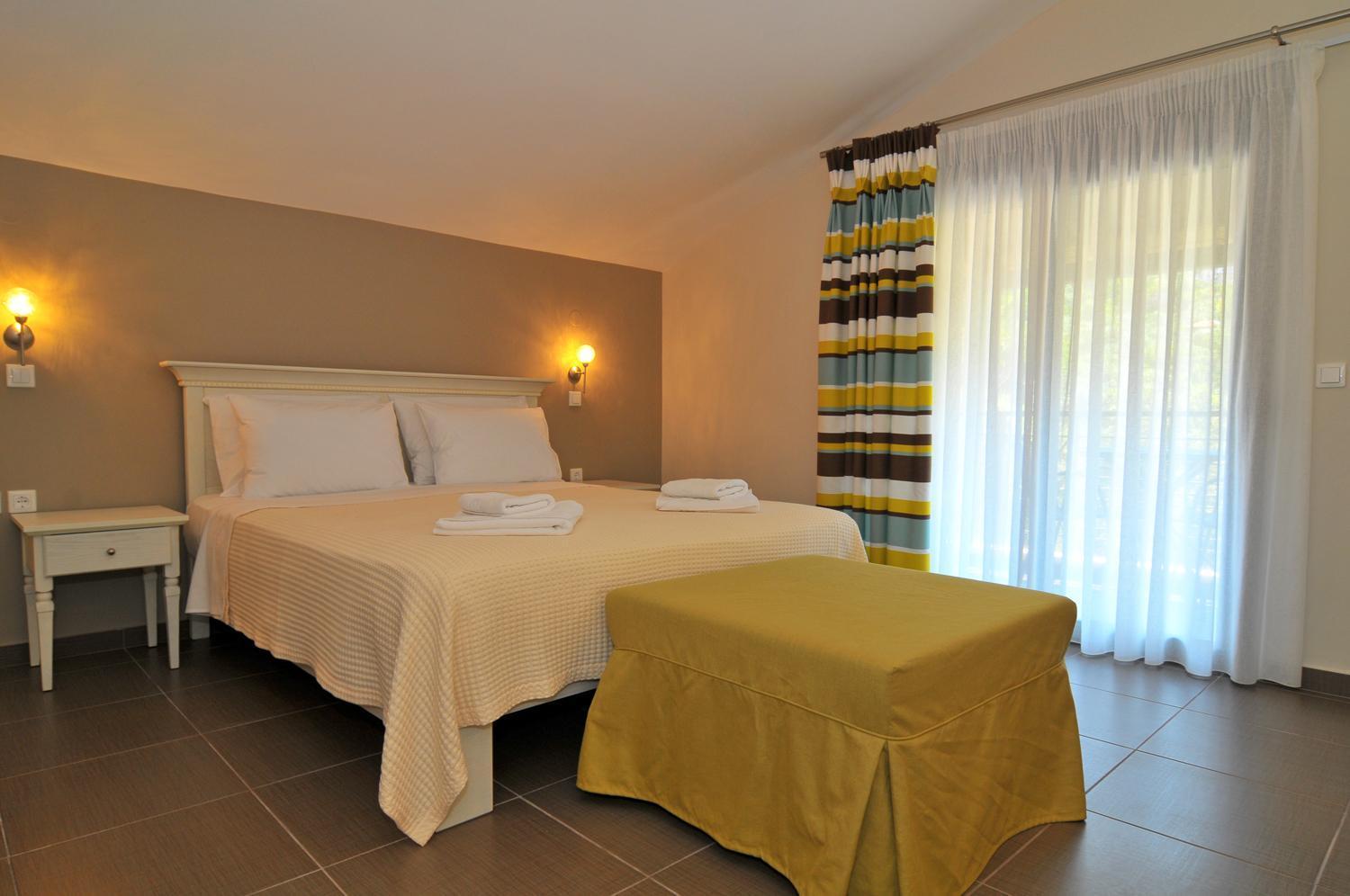 Ntinas Luxyry Apart Hotel
