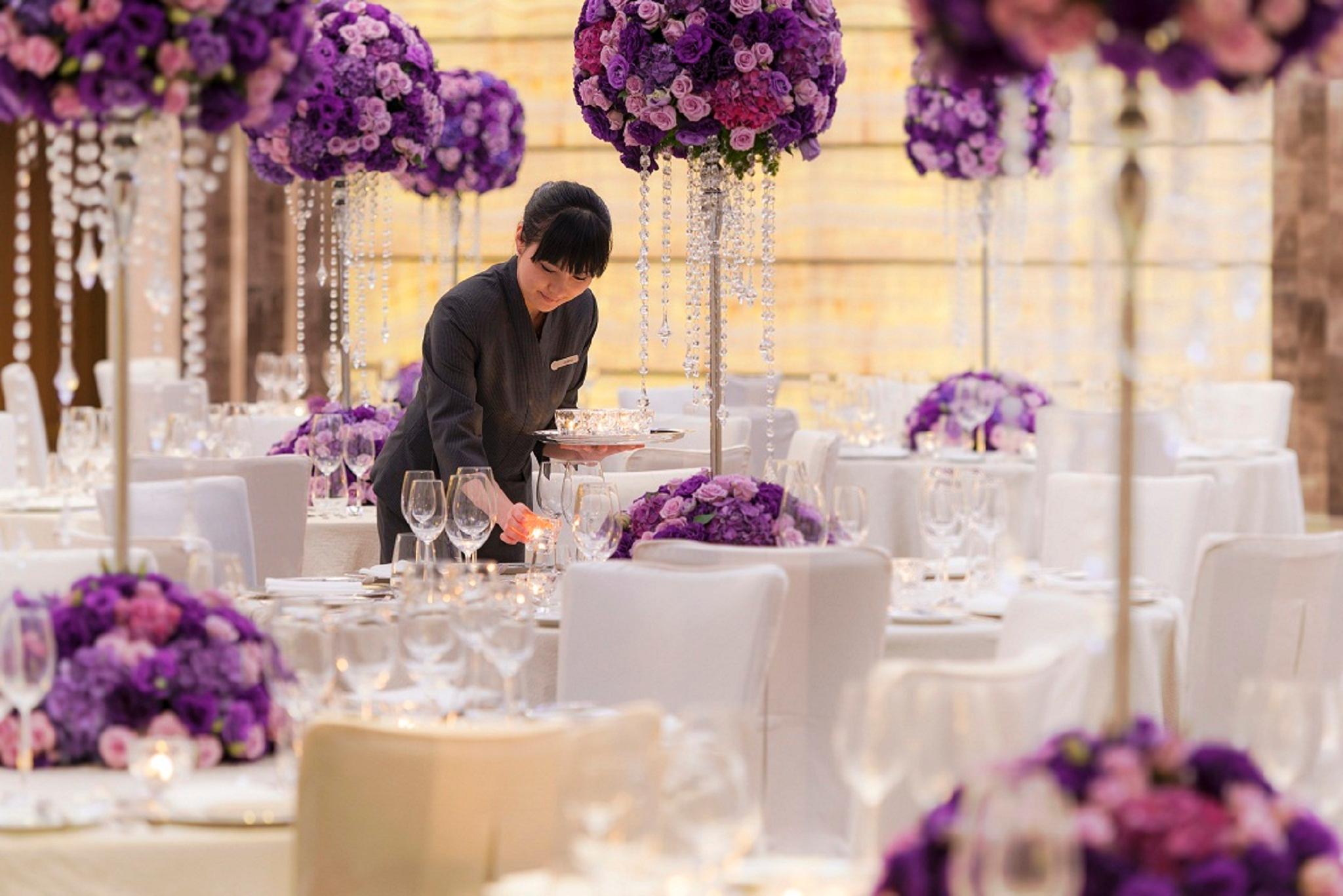 Four Seasons Hotel by null