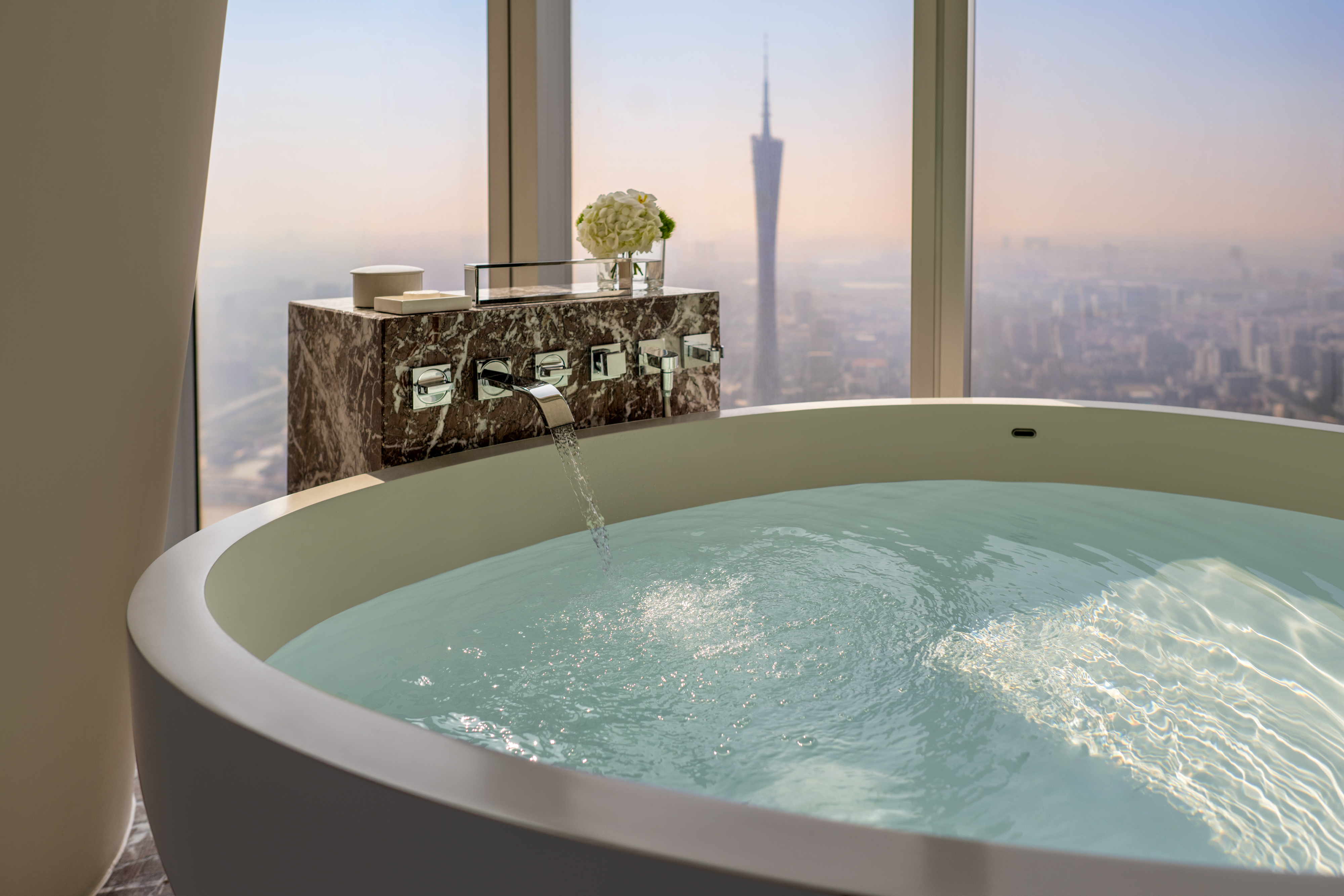 Four Seasons Hotel Guangzhou