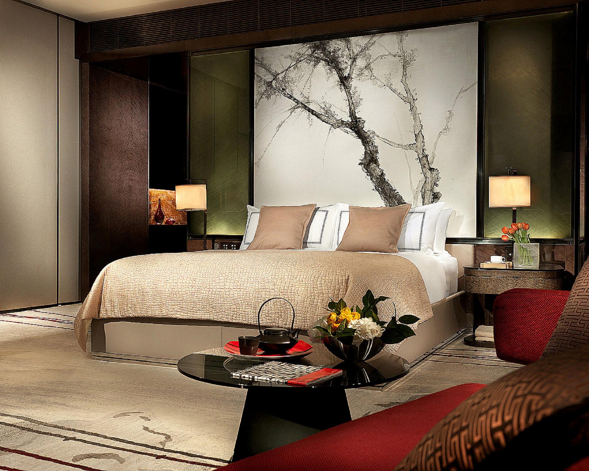 Four Seasons Hotel by null