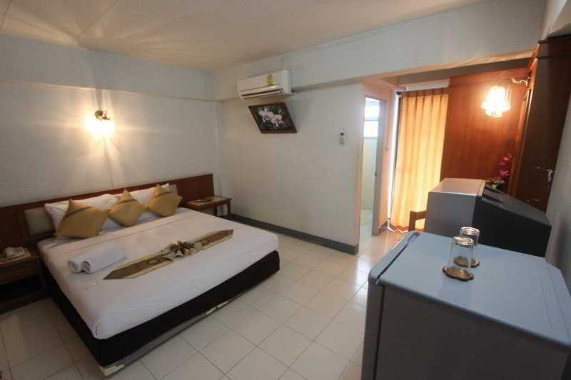 Top North Hotel by null