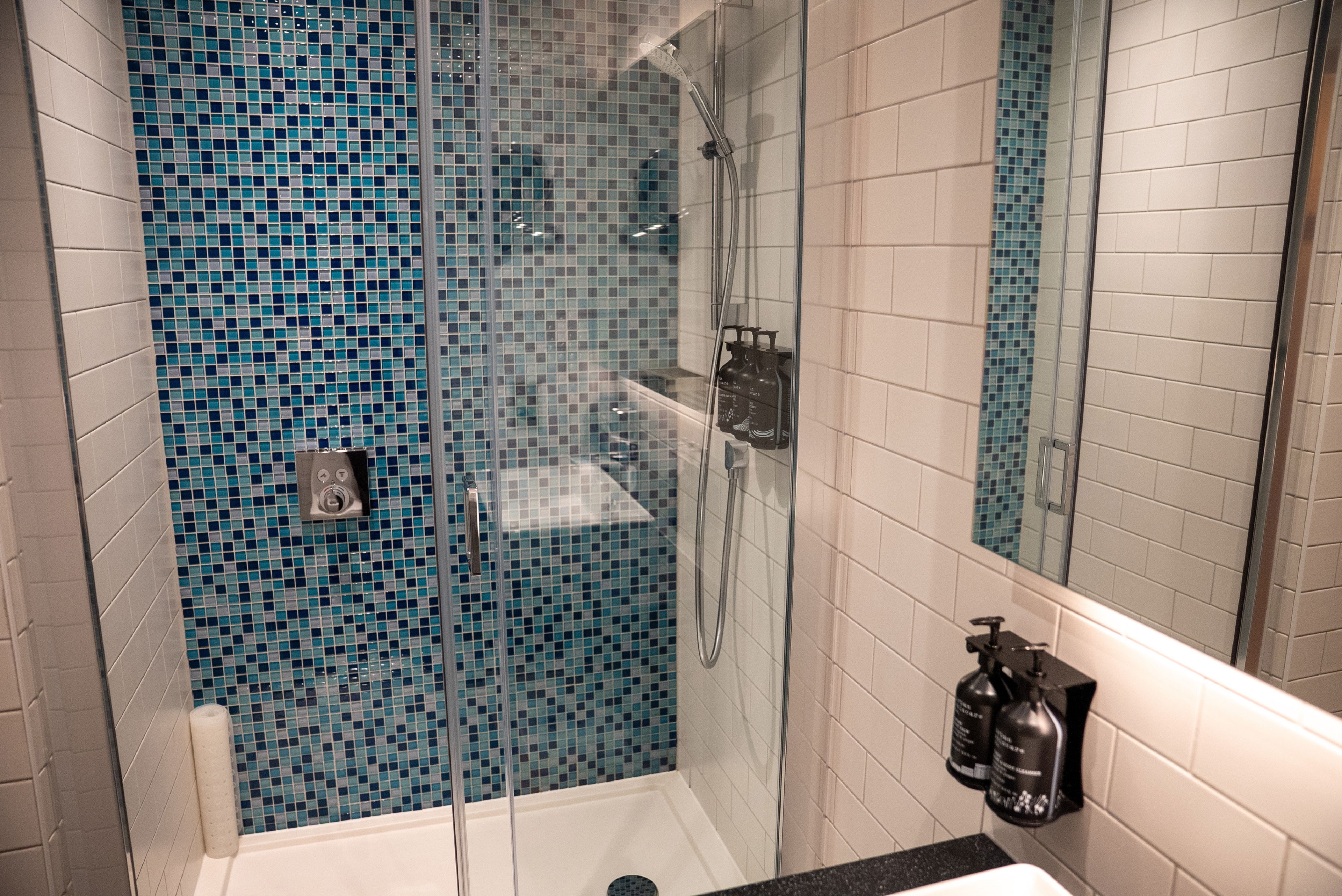 Gallery image of Holiday Inn London Whitechapel