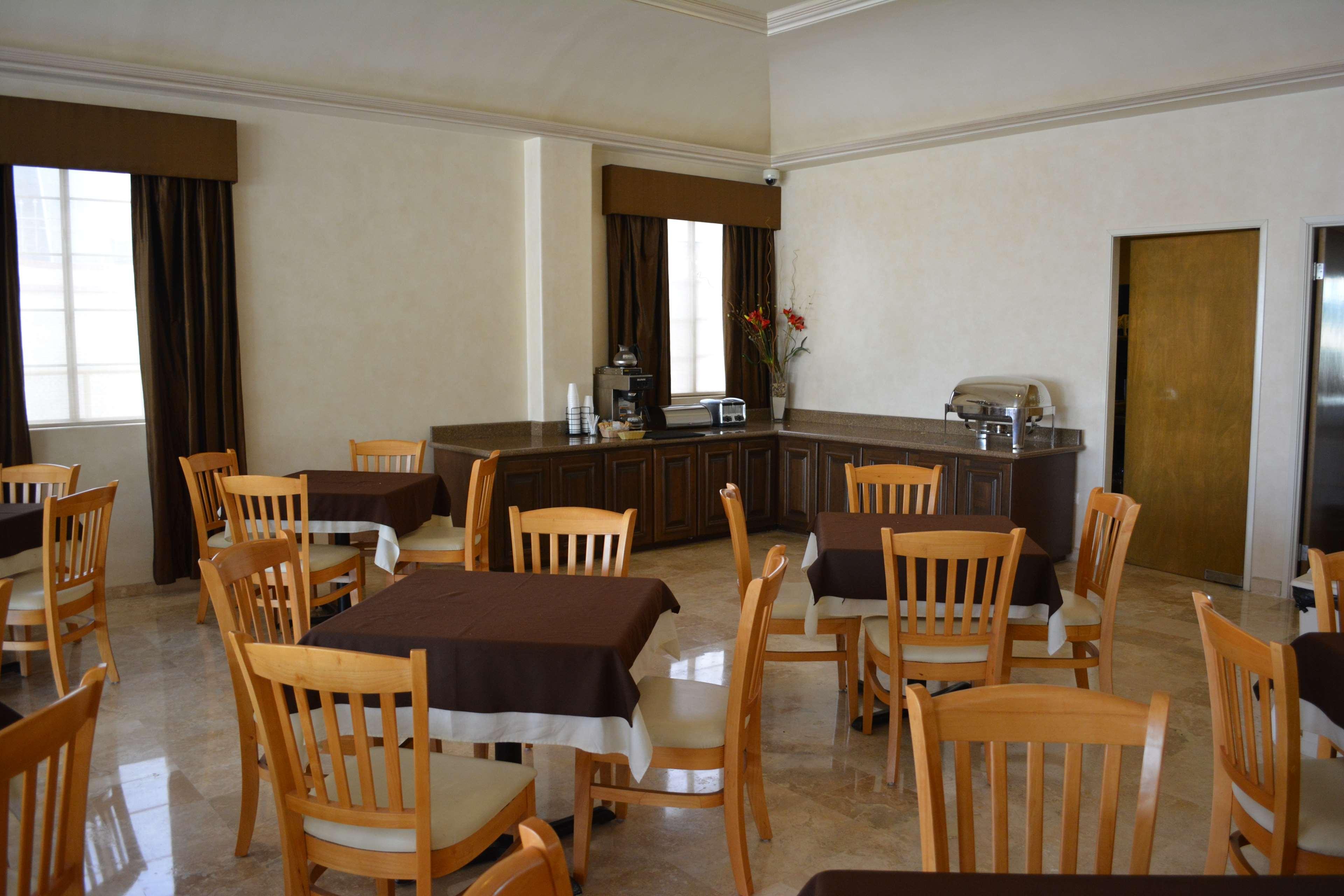 Best Western Centro Cadereyta